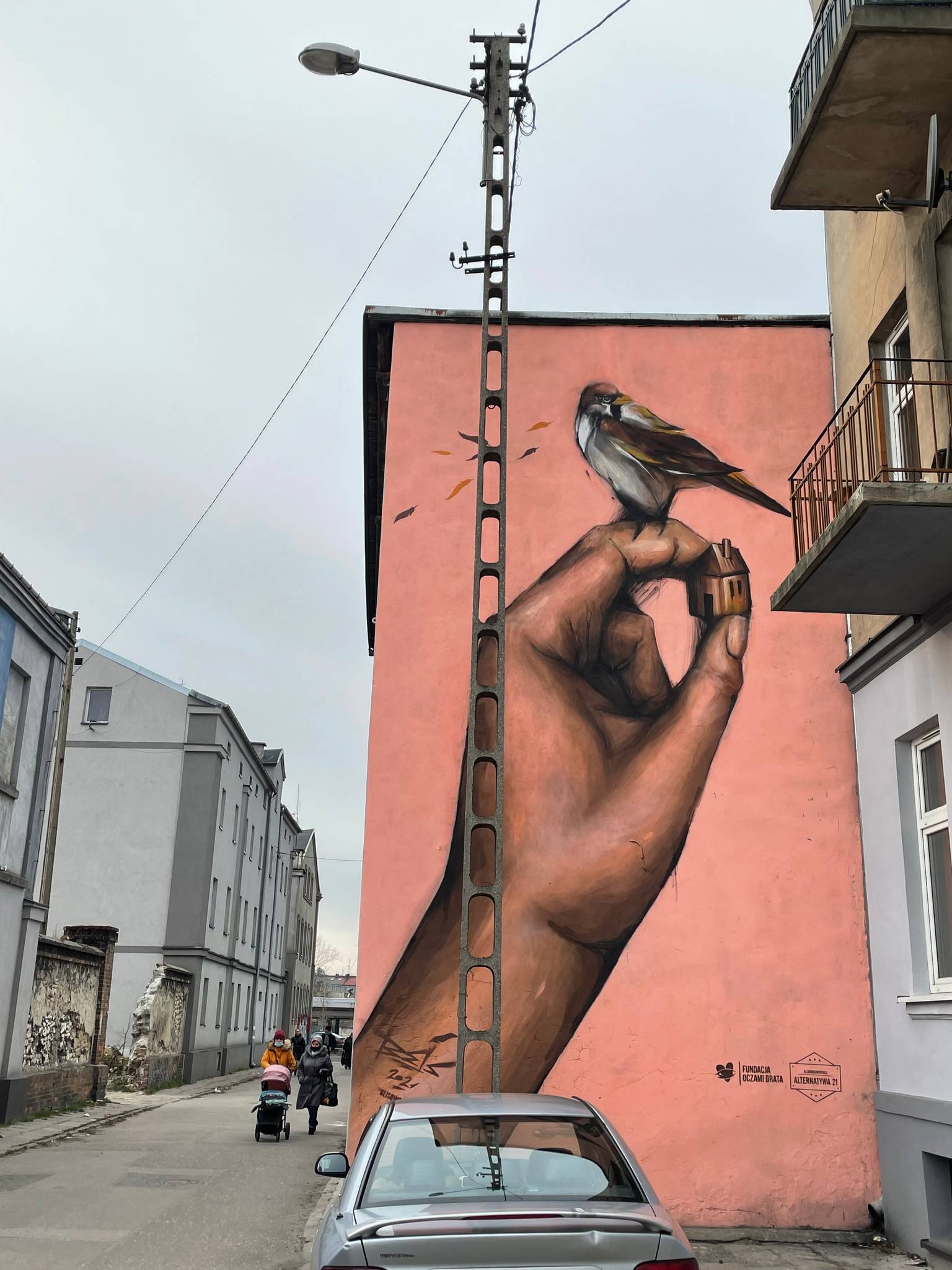 Dominik Moryn&mdash;The Bird on the Hand