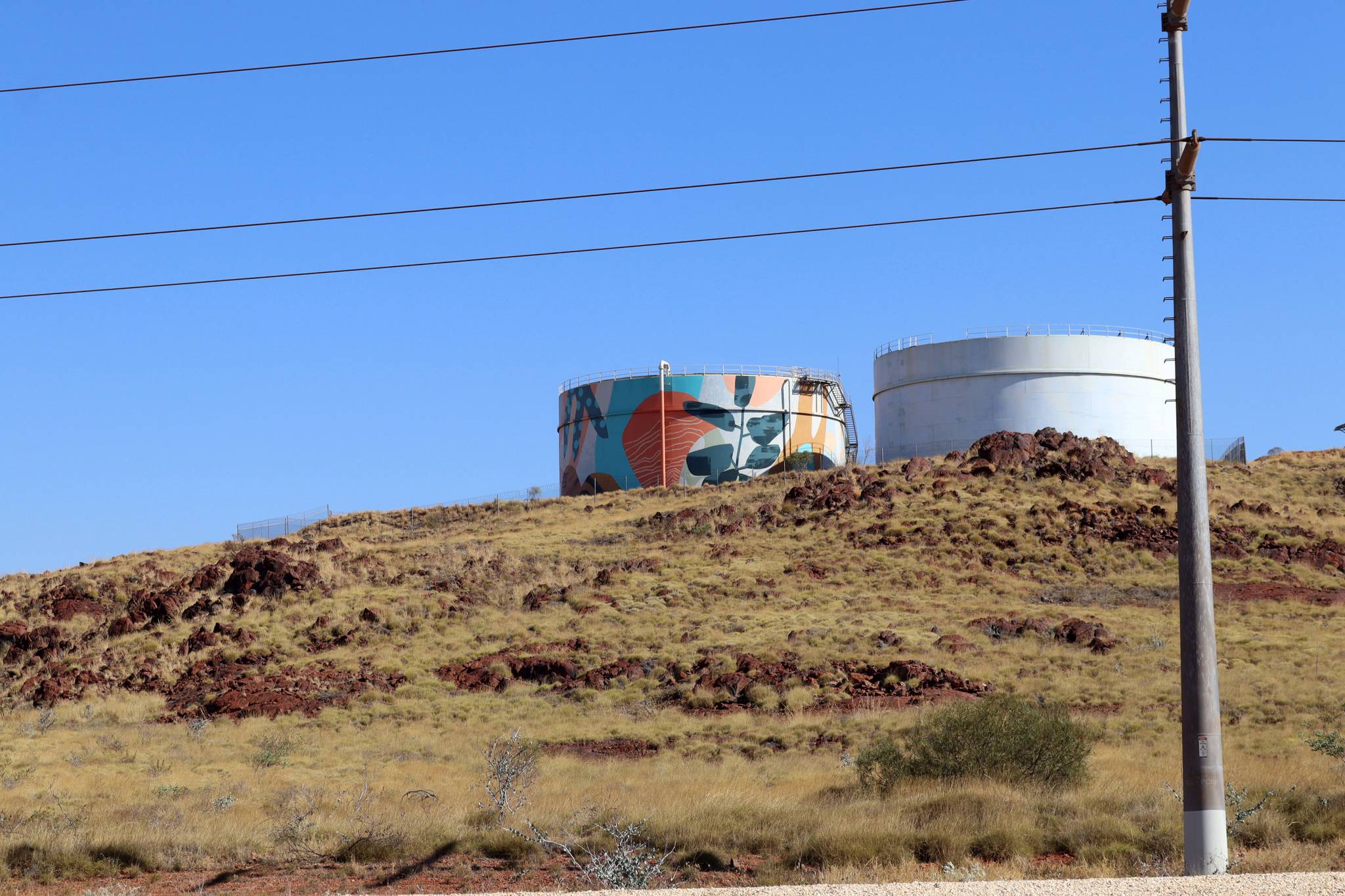 Chris Nixon, Luke O'Donohoe, Andrew Frazer&mdash;Karratha Water Tank Mural