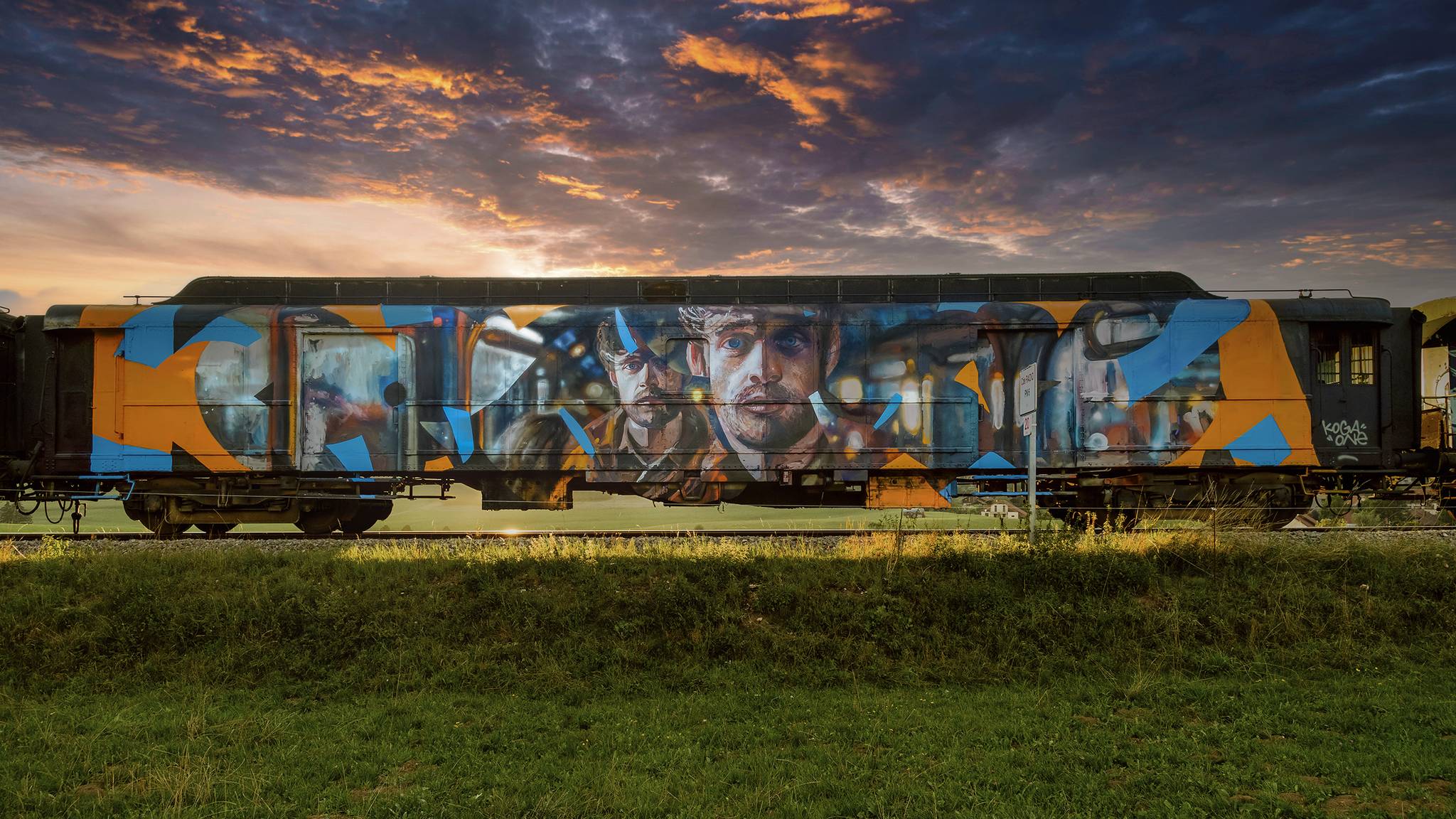 Kogaone&mdash;22 meters wagon for art on train
