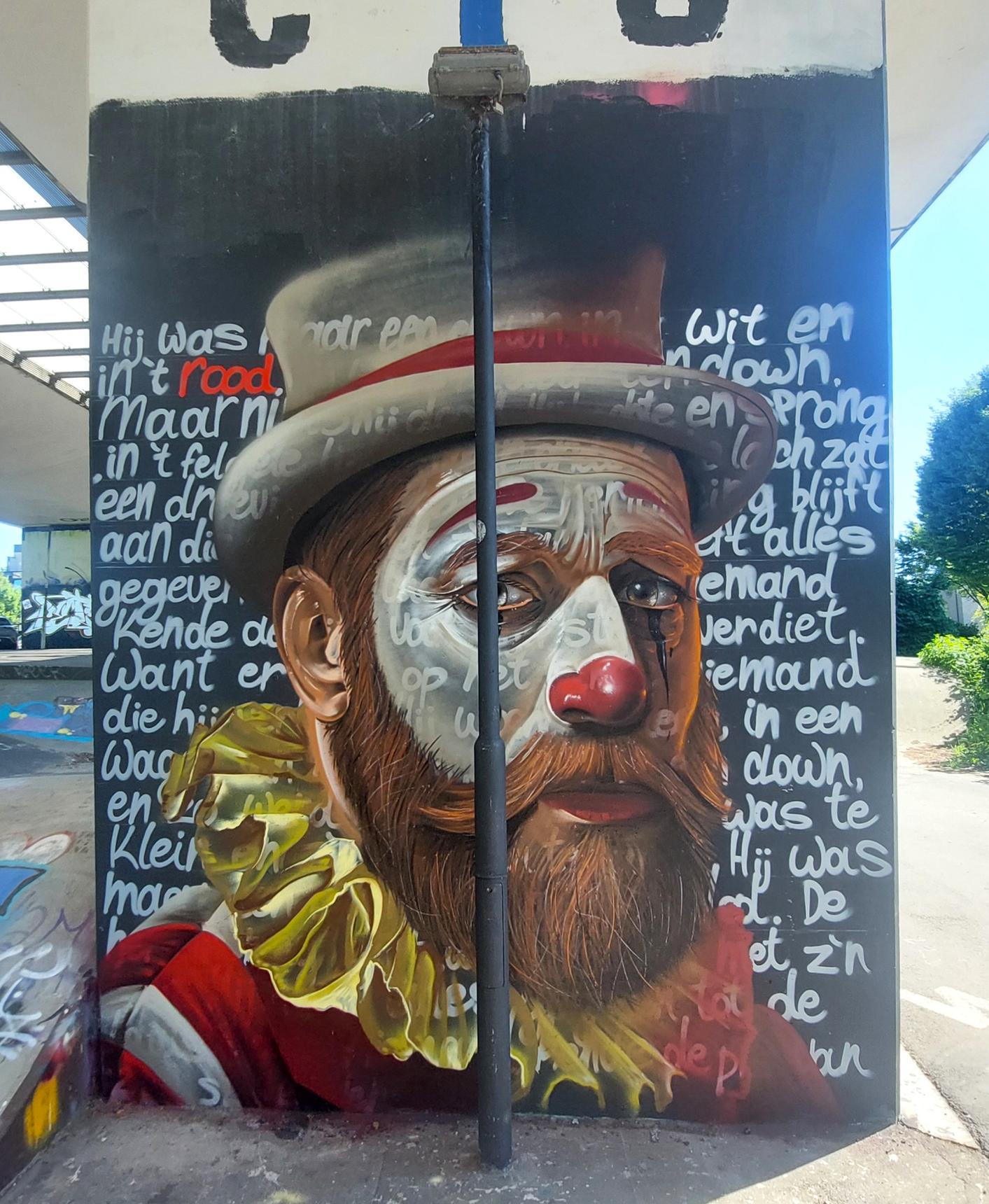 —Legal Wall Hooiplaats