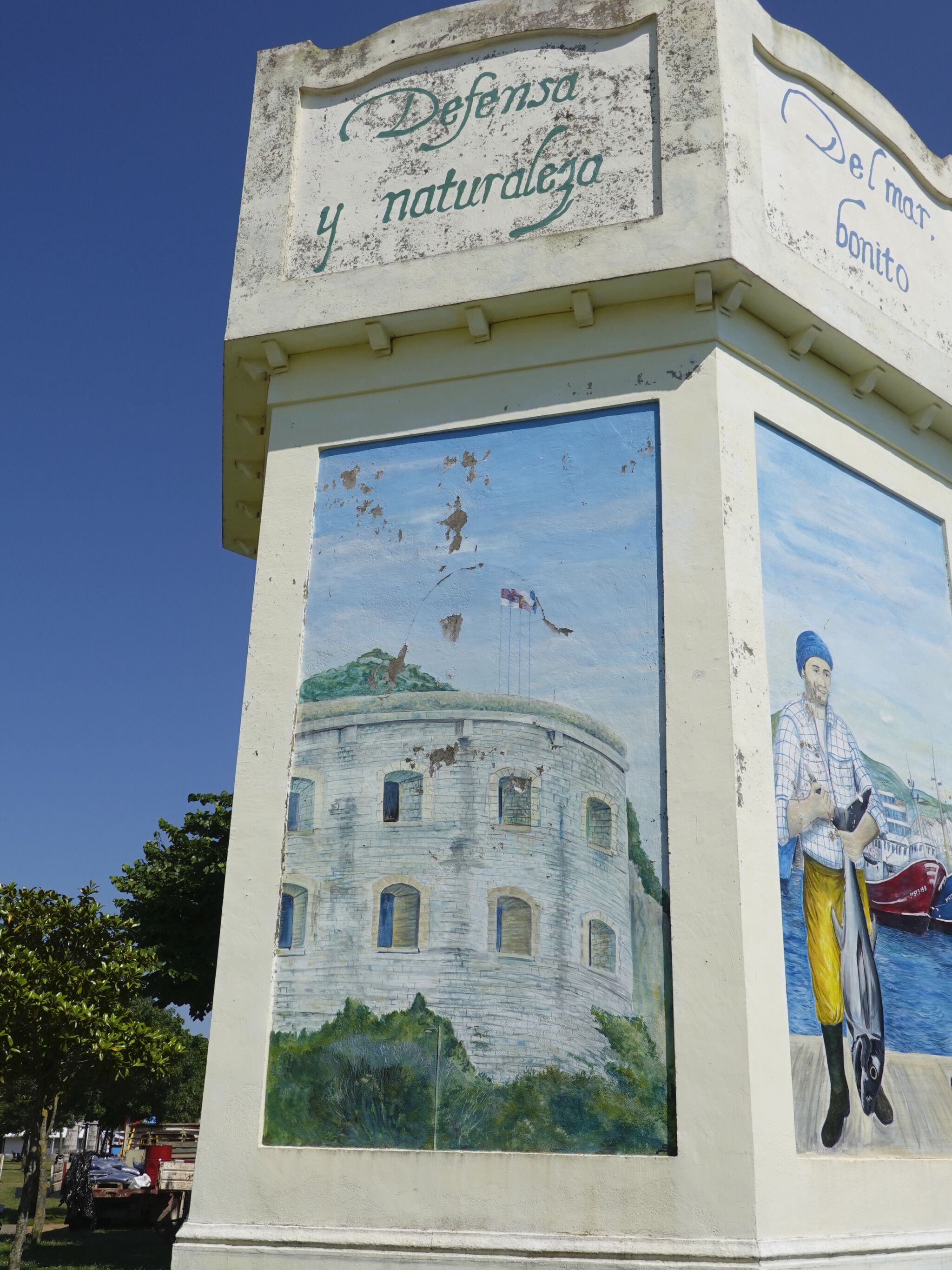 SUSANA VELASCO&mdash;Water supply tower  -----------------------------------------Torre de la Aguada 