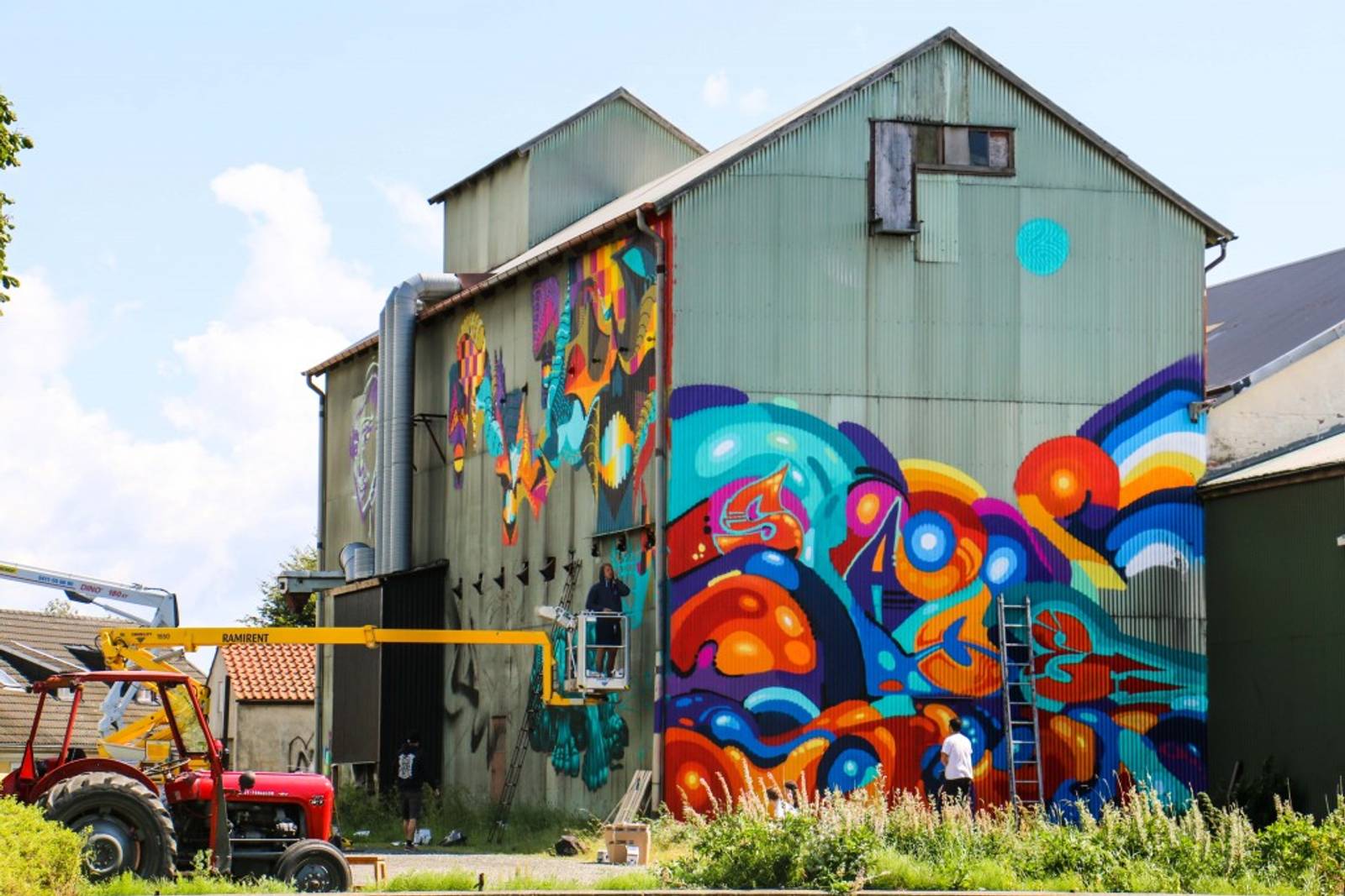 Leon, Ola Kalnins, karolina pistolina, Elina Metso, Ajja Artist, Space—Whole house on the countyside