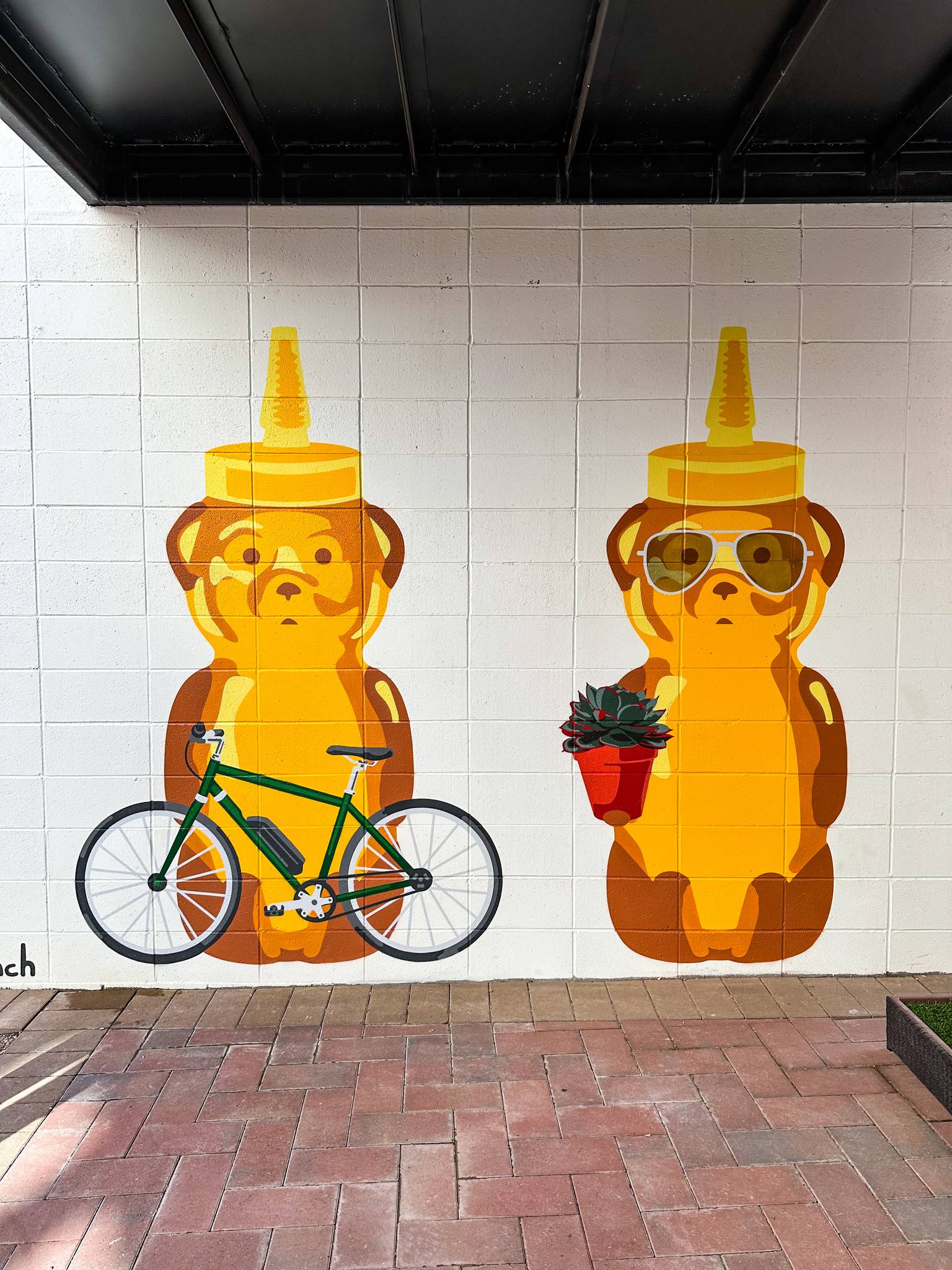 Fnnch&mdash;eBike Bear, Culdesac Mural