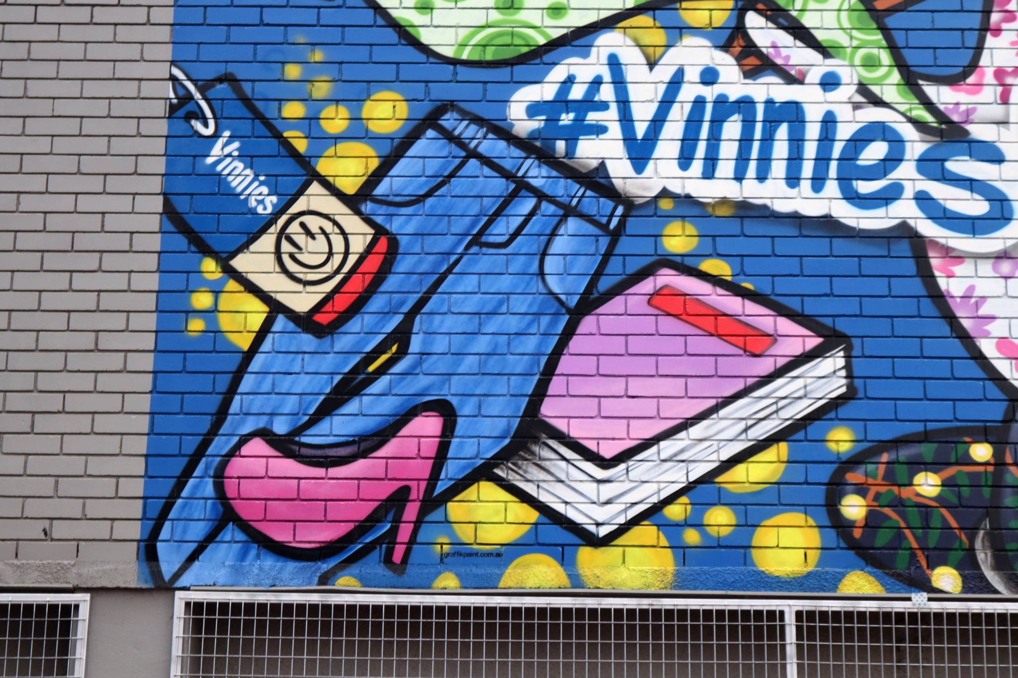 GraffikPaint&mdash;Vinnies Braddon