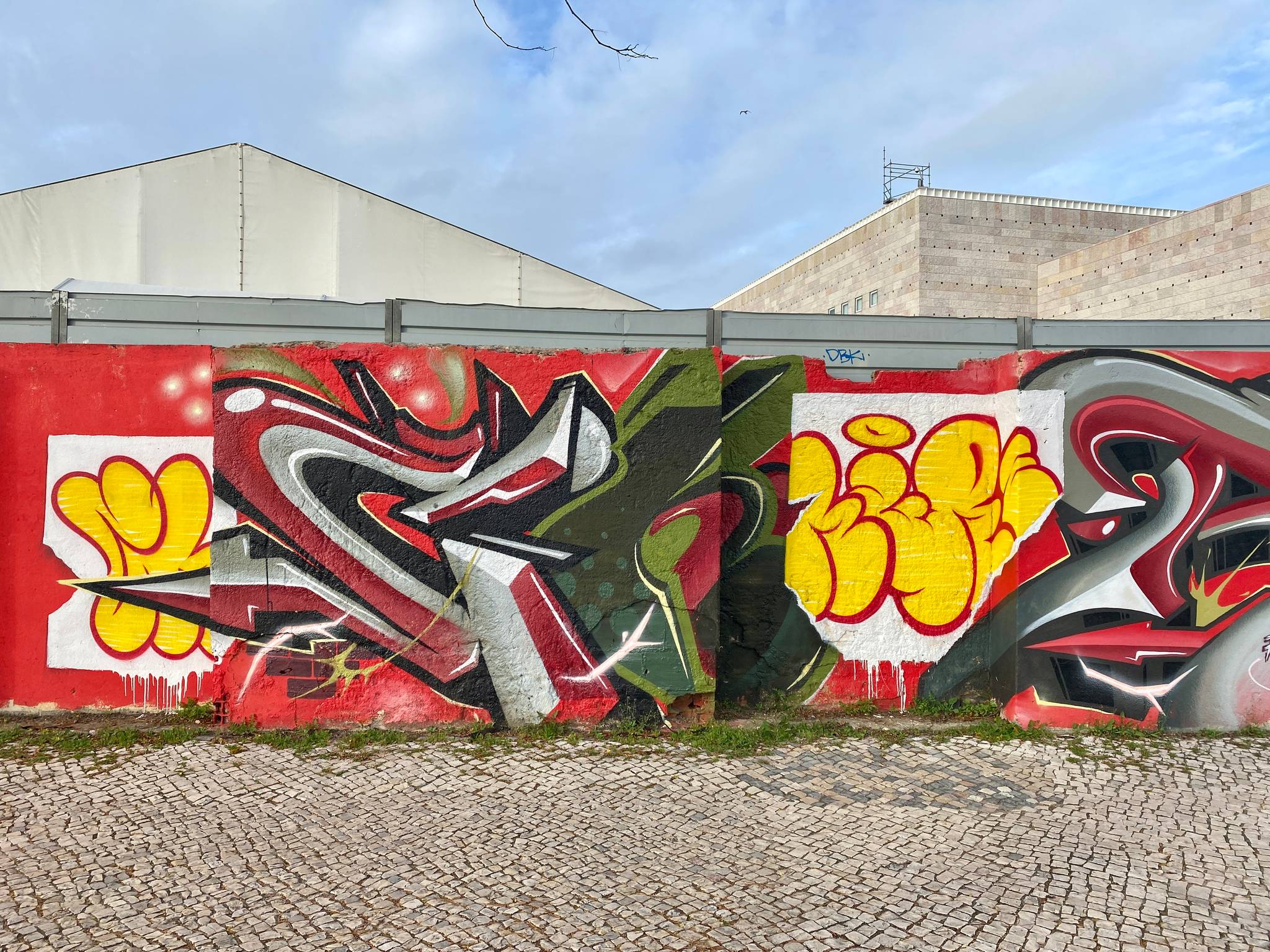 Thunders Crew, Pedro Mojo Jojo, Fredy Klit, helio bray, MosaikOne, Chure Oner, iamfromlx, Gonçalo MAR&mdash;25 Abril