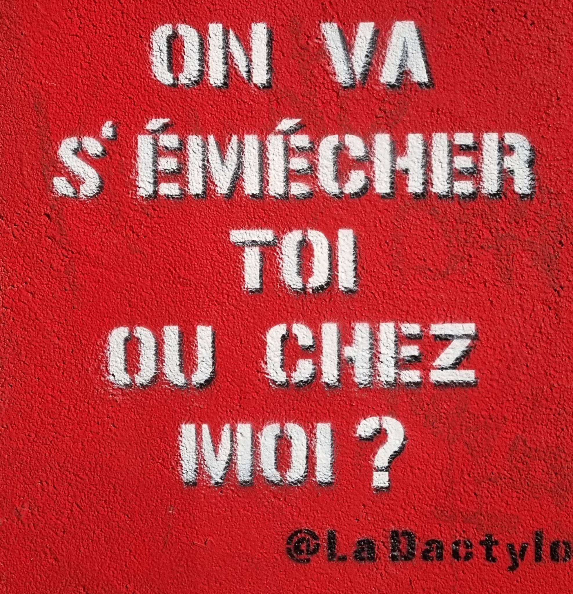 La Dactylo&mdash;"On va s'émécher moi ou chez toi"