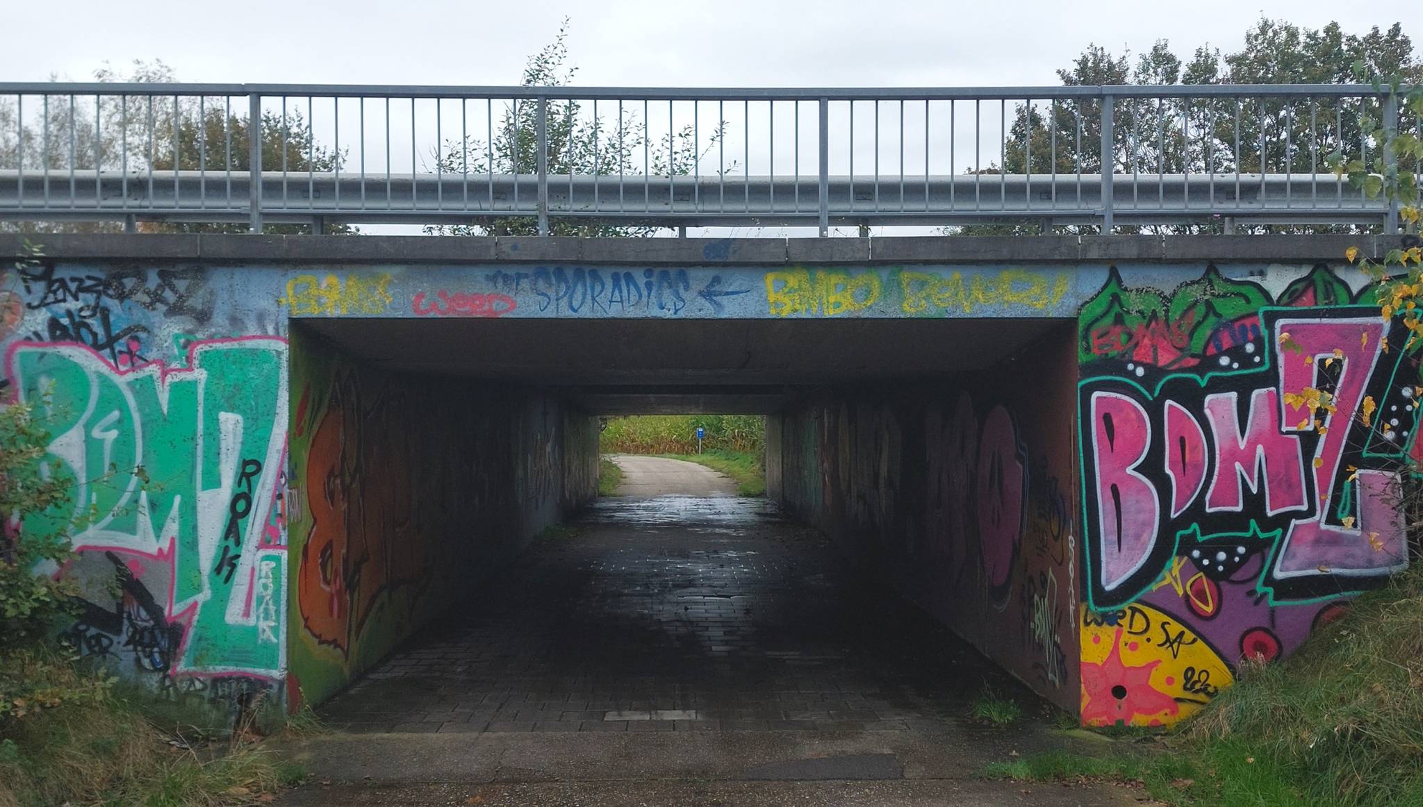 &mdash;Graffitibrug Loksvaartdijk