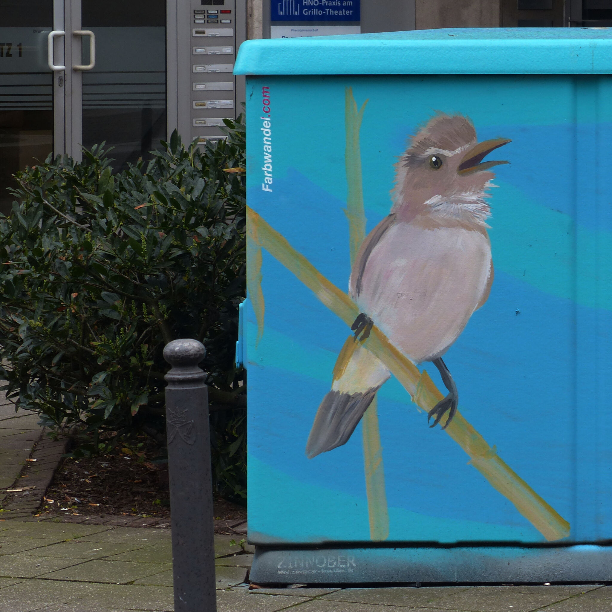 Peter Petersen, Farbwandel&mdash;Compactstation Theaterplatz 1