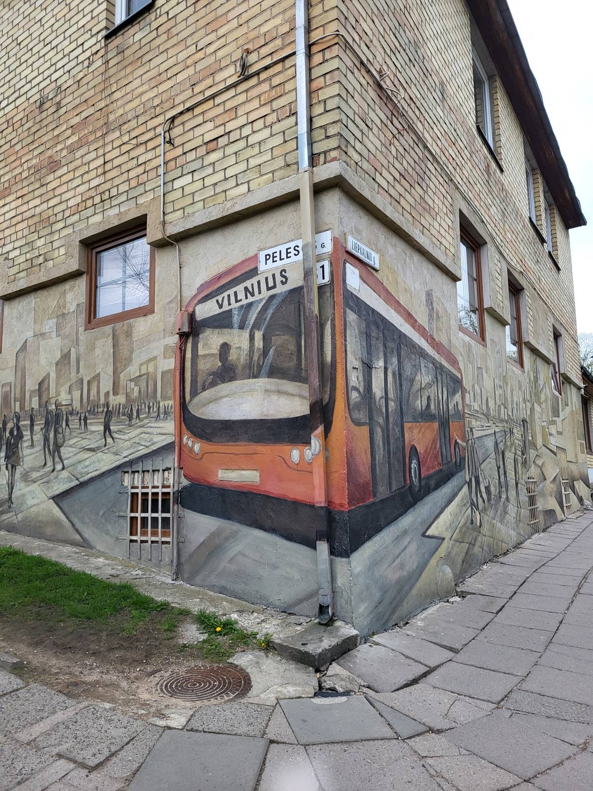 Rokas ART Studio—Vilnius bus mural