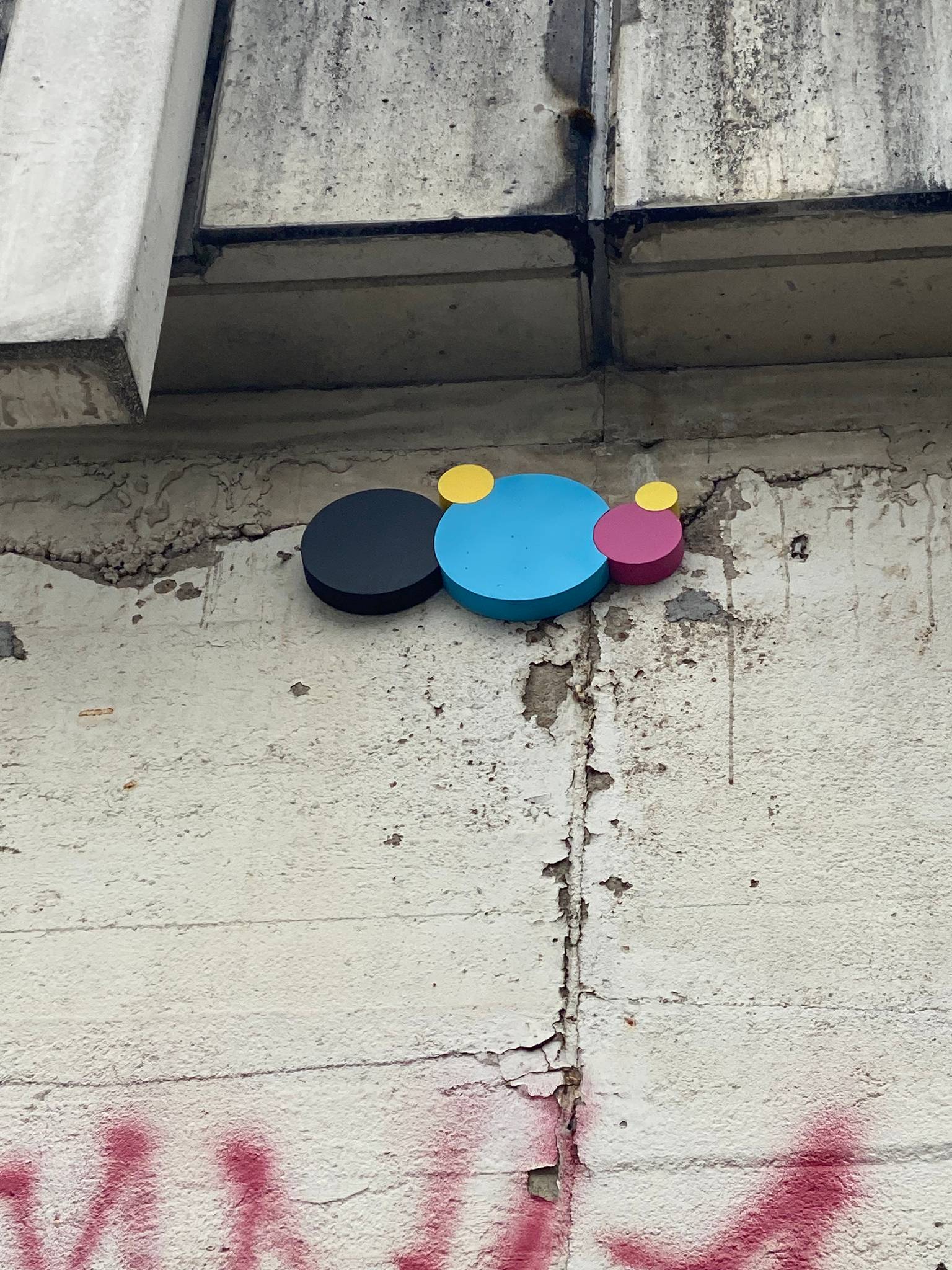 cmyk_dots&mdash;CMYK