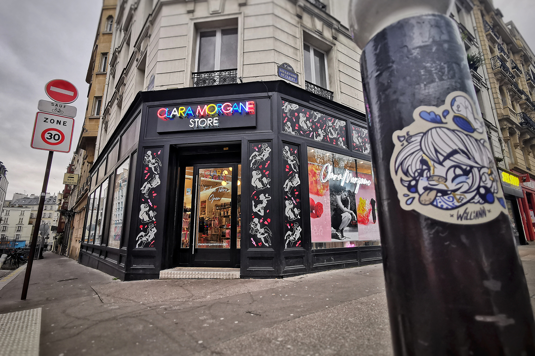 Clara Morgane Store by Williann - Street Art Cities