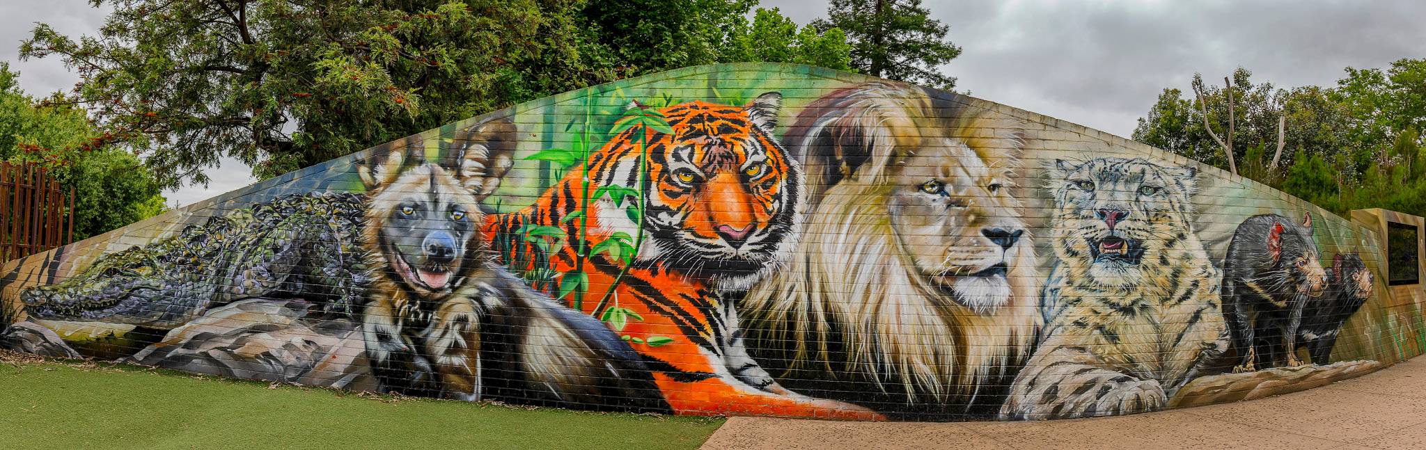 Dvate, Mike Makatron, Andrew J Bourke, Adnate&mdash;Carnivores Trail