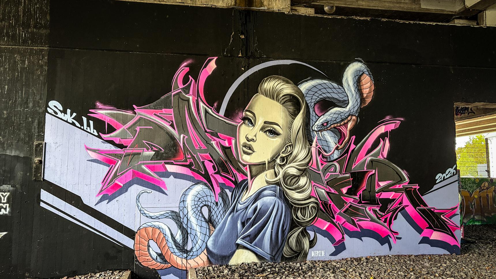 Dater127—Hidden Beauty