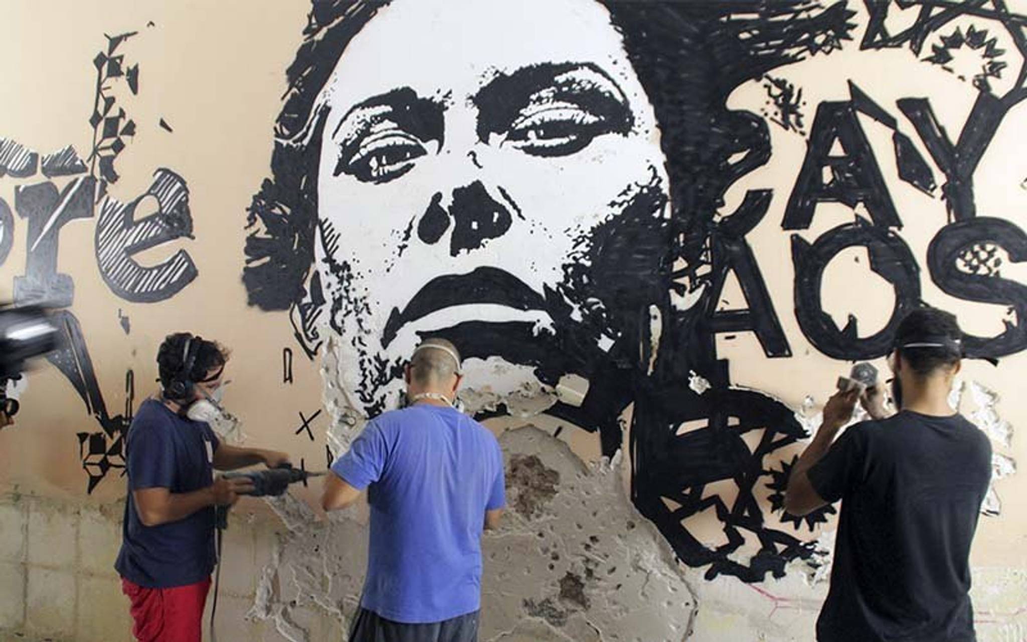 Vhils&mdash;Lobo Lopez