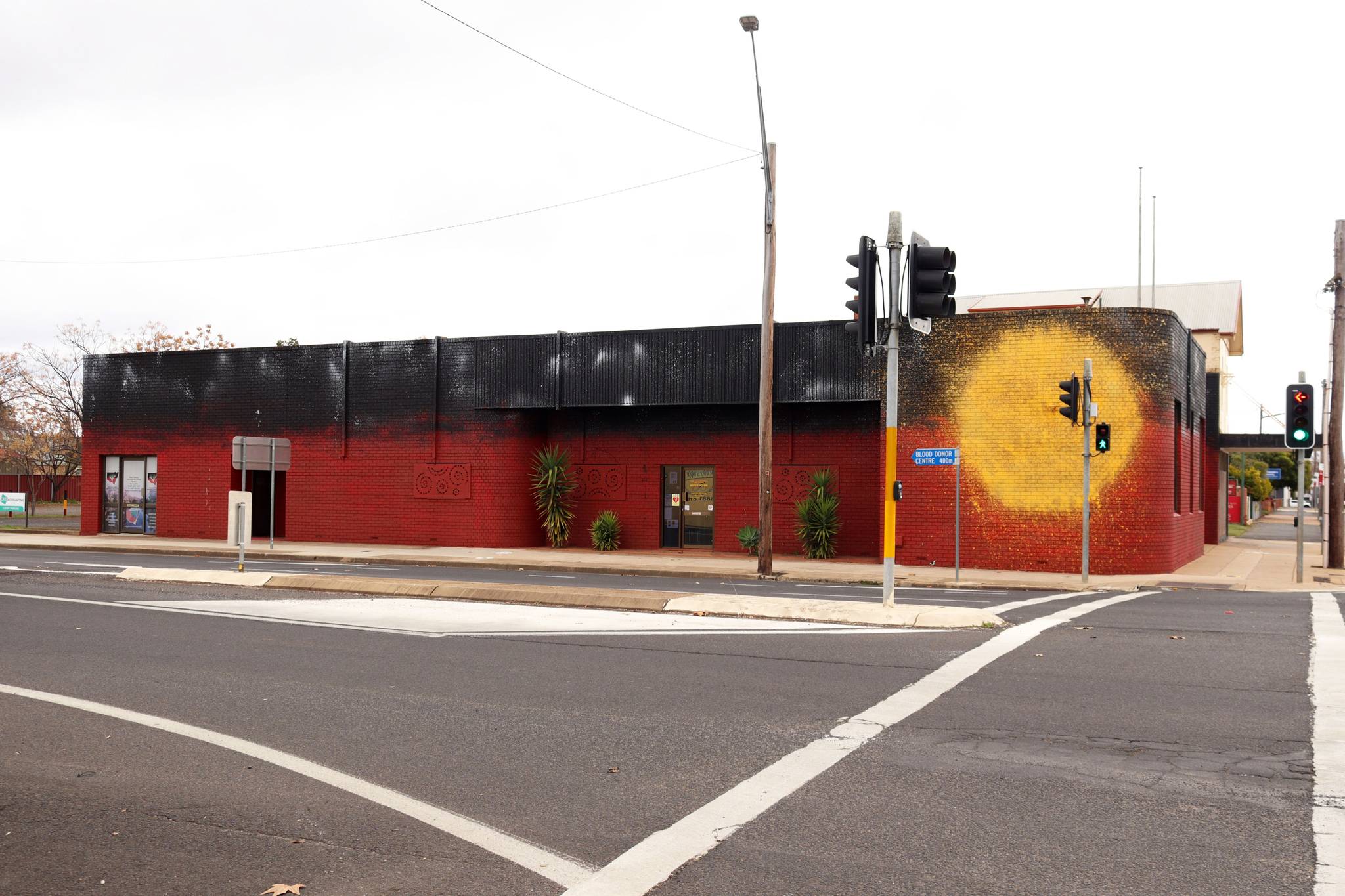 Jason Wing, Maddie Gibbs&mdash;Aboriginal Mural