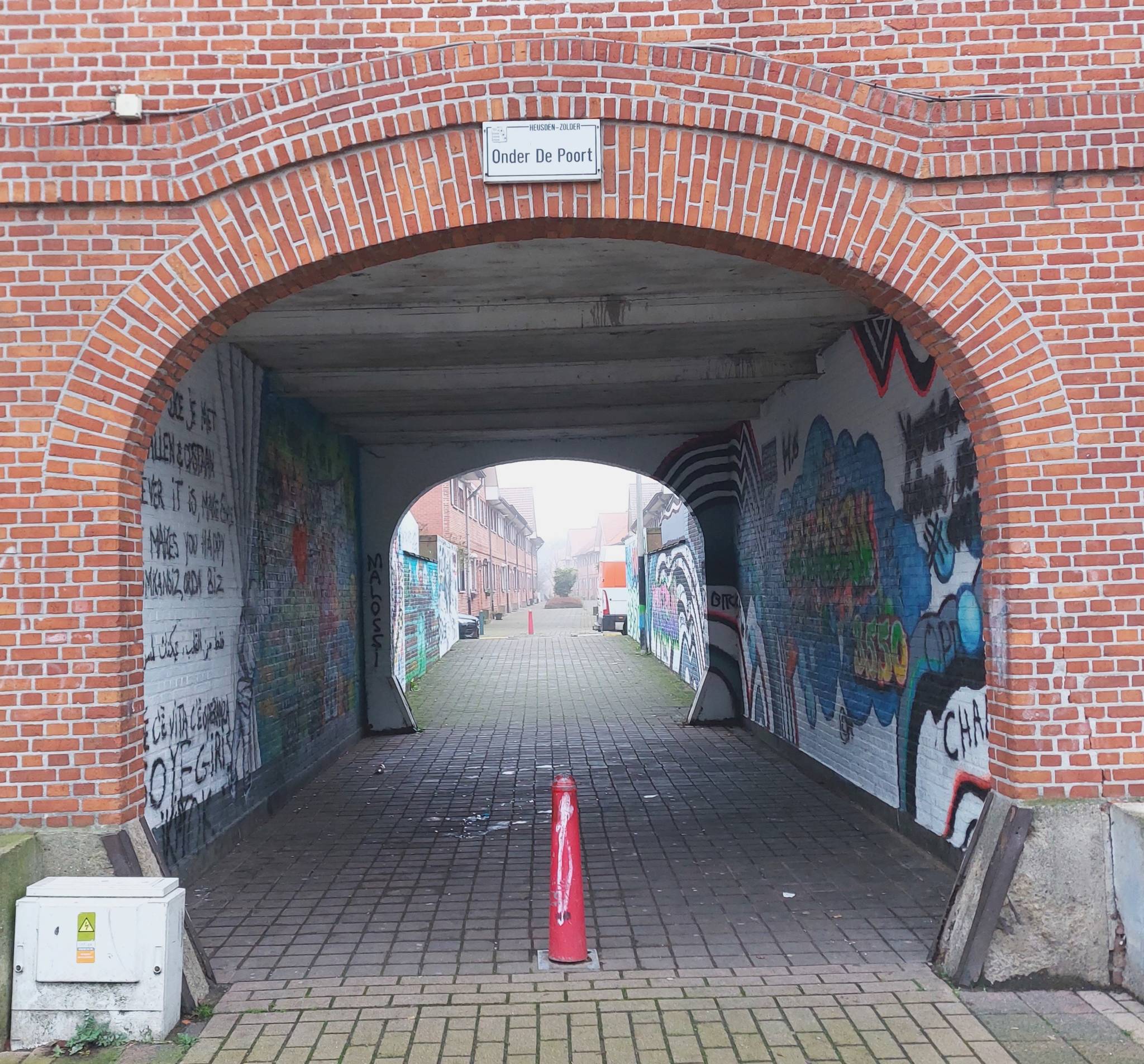 &mdash;Graffitiproject Onder de Poort