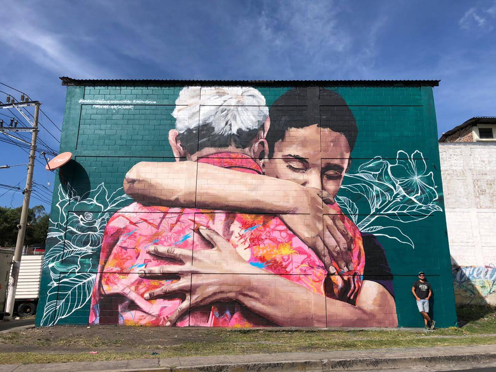 Vertigo graffiti, Ecks, Cazdos, Yurika, Darwin Flores&mdash;The Hug