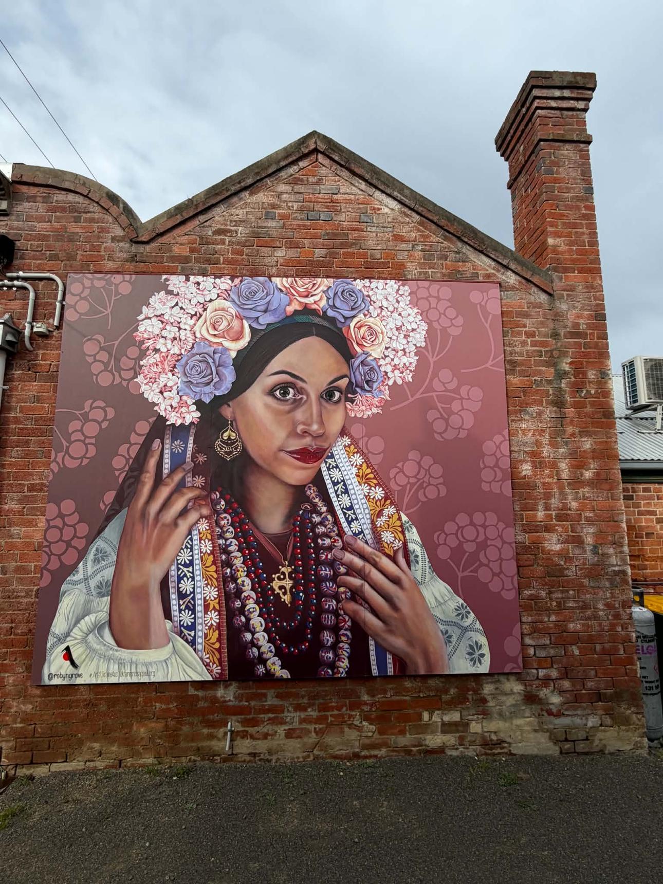 Robyn Grove—Art 4 Ukraine