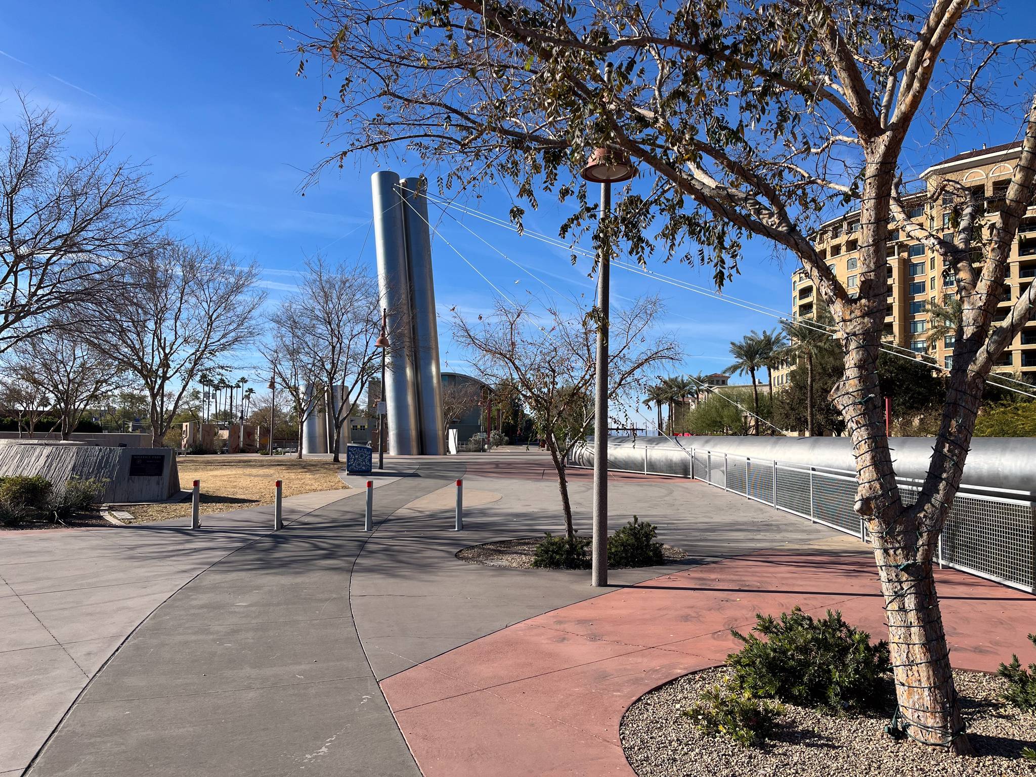 PAOLO SOLERI&mdash;SOLERI BRIDGE & PLAZA