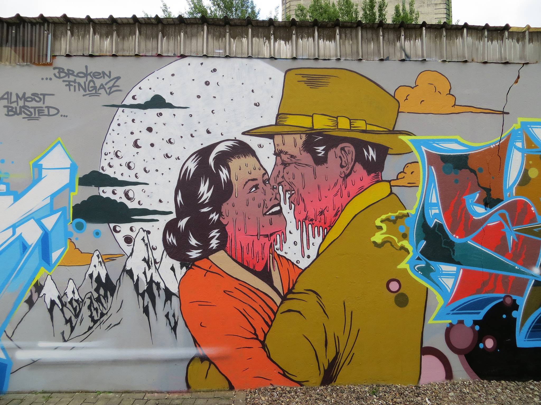 Broken Fingaz, JBCB, Markus Genesius / WOW123 &mdash;Almost busted