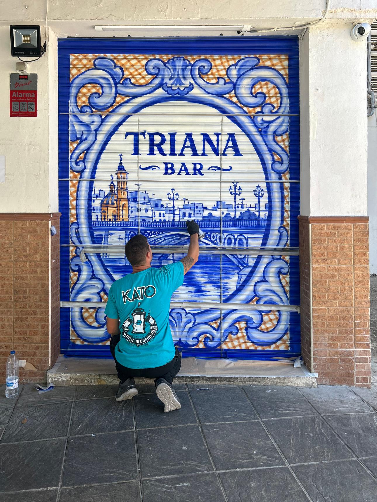 Kato—Azulejo Triana Bar