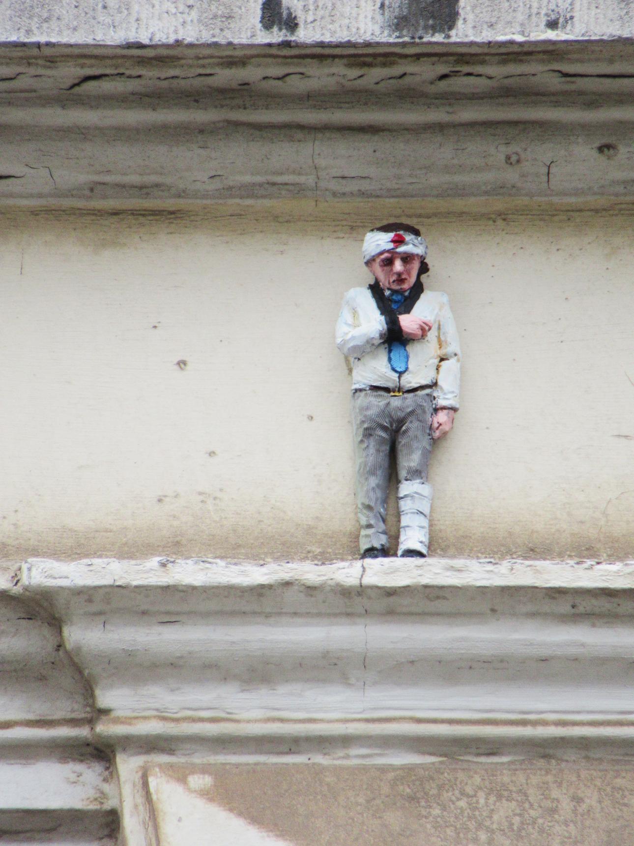 Isaac Cordal—Installations for 50 years De Sleep