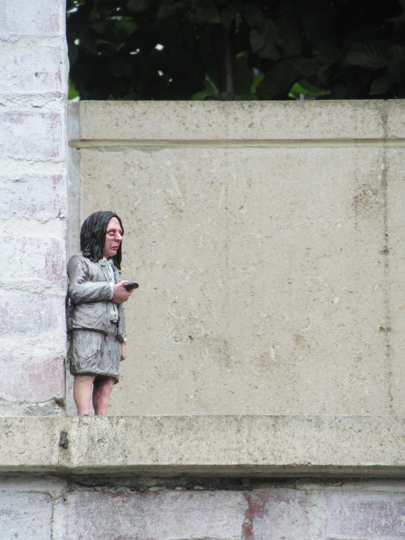 Isaac Cordal—Installations for 50 years De Sleep