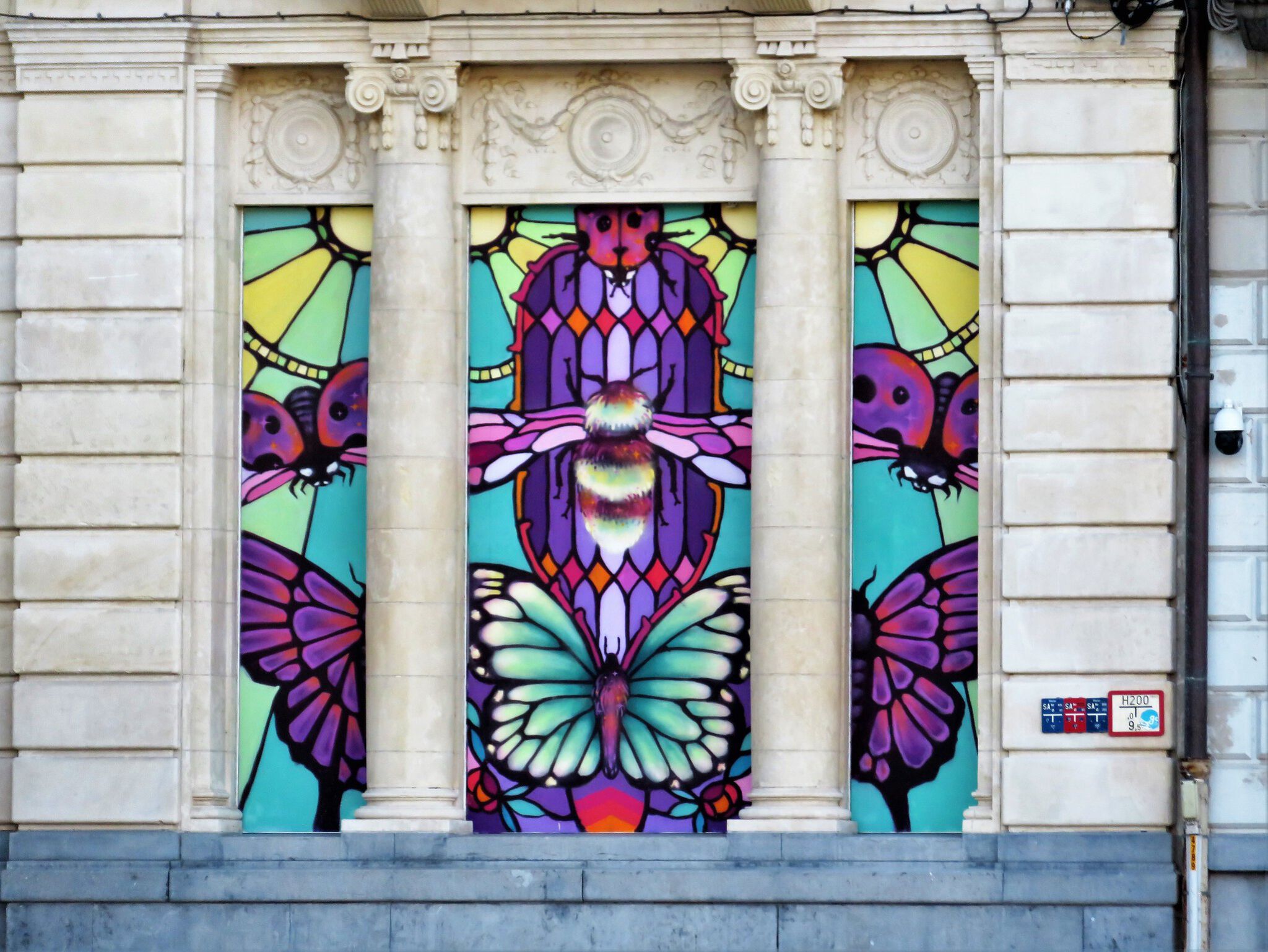 Xuas, Huascaya&mdash;Stained glass graffiti
