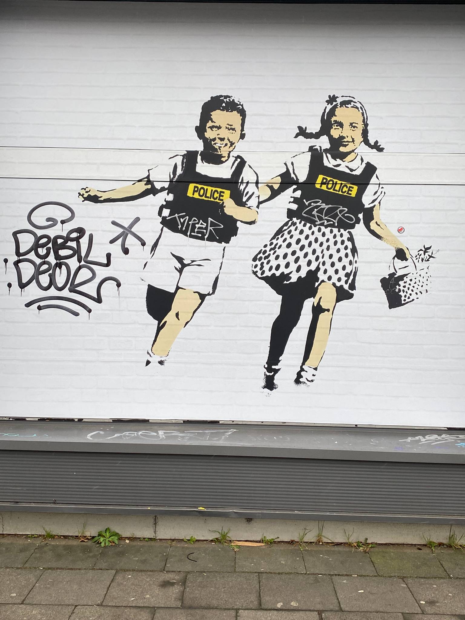 Deor Debil&mdash;Banksy