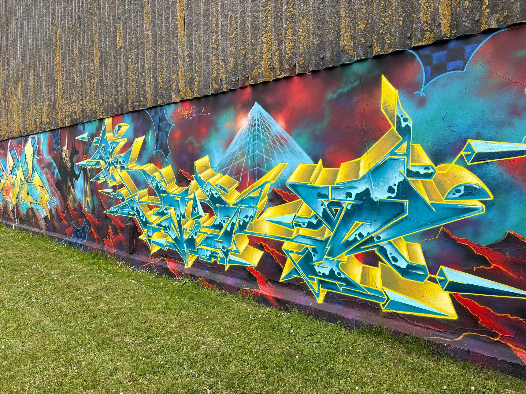 —Grafittiwand Oststr.