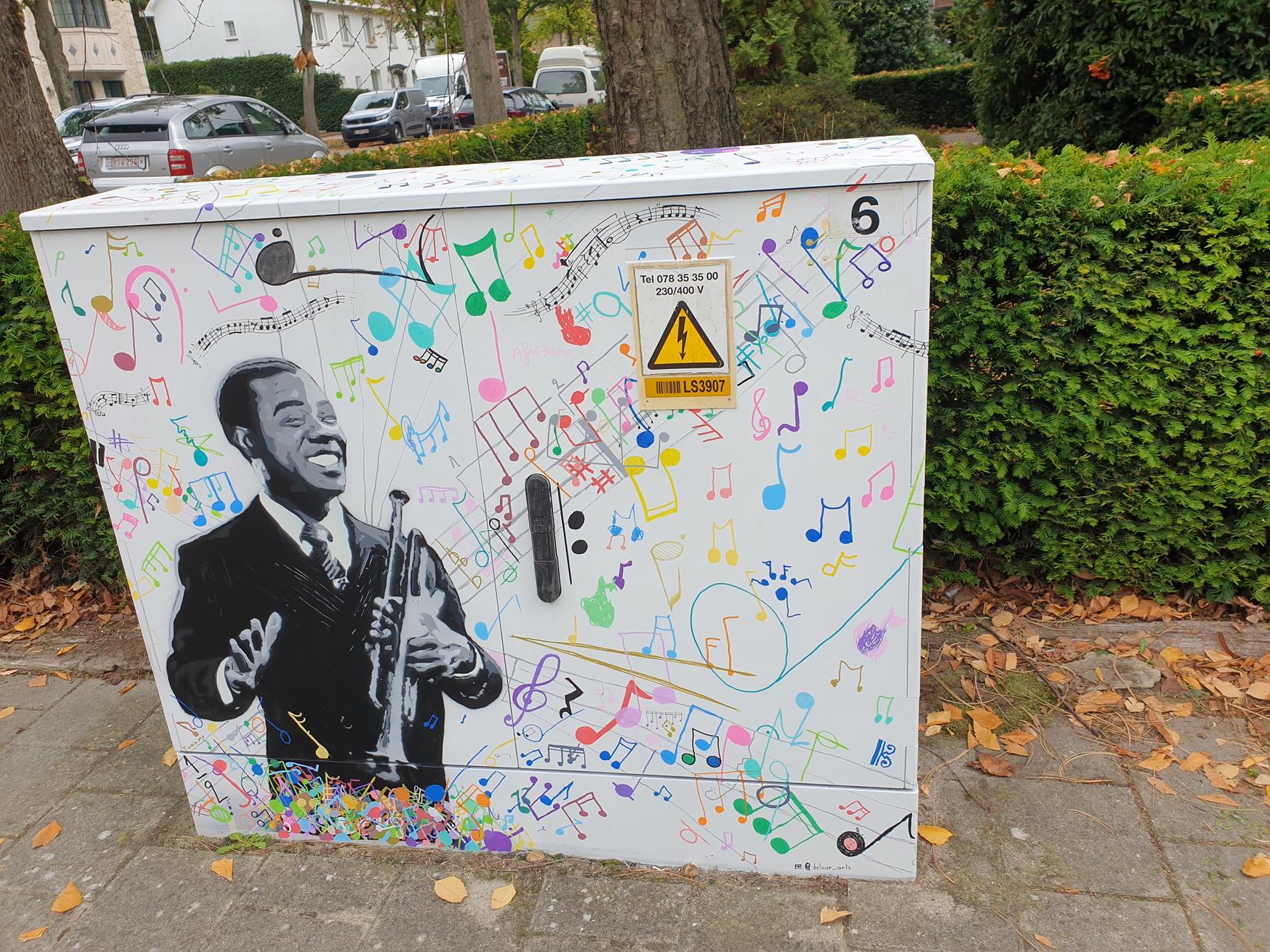 Detour (BE)—Louis Armstrong - You have got to find the other notes yourself.