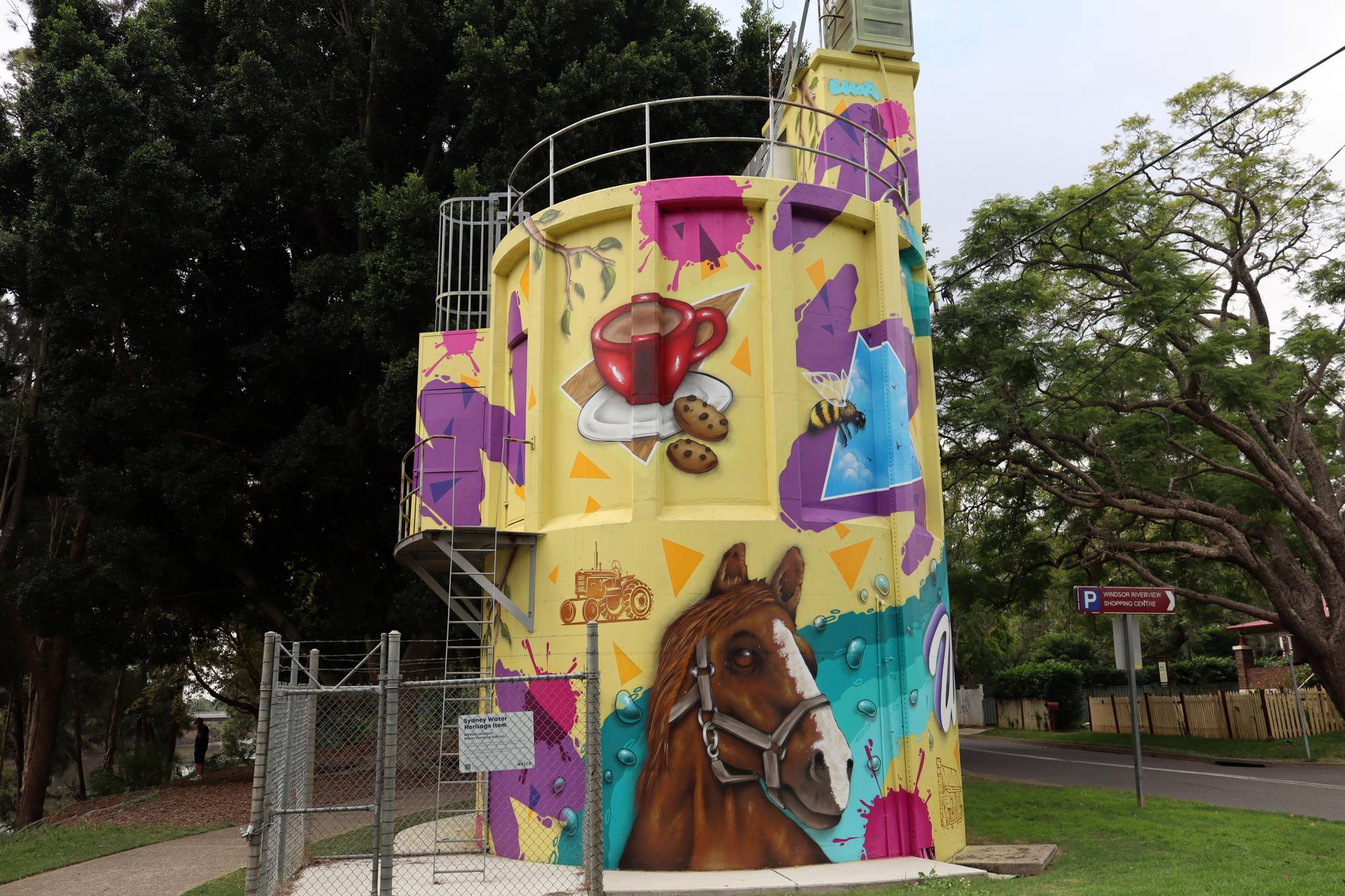 Emors&mdash;Windsor Water Tank