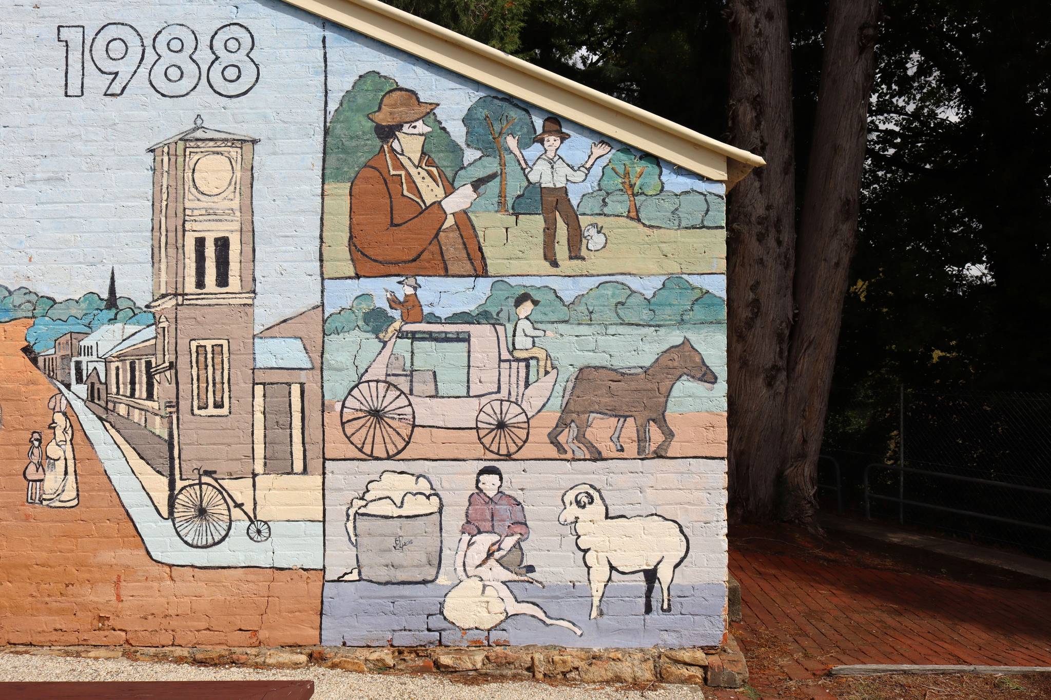 Elizabeth Carmody&mdash;Carcoar Public School Mural