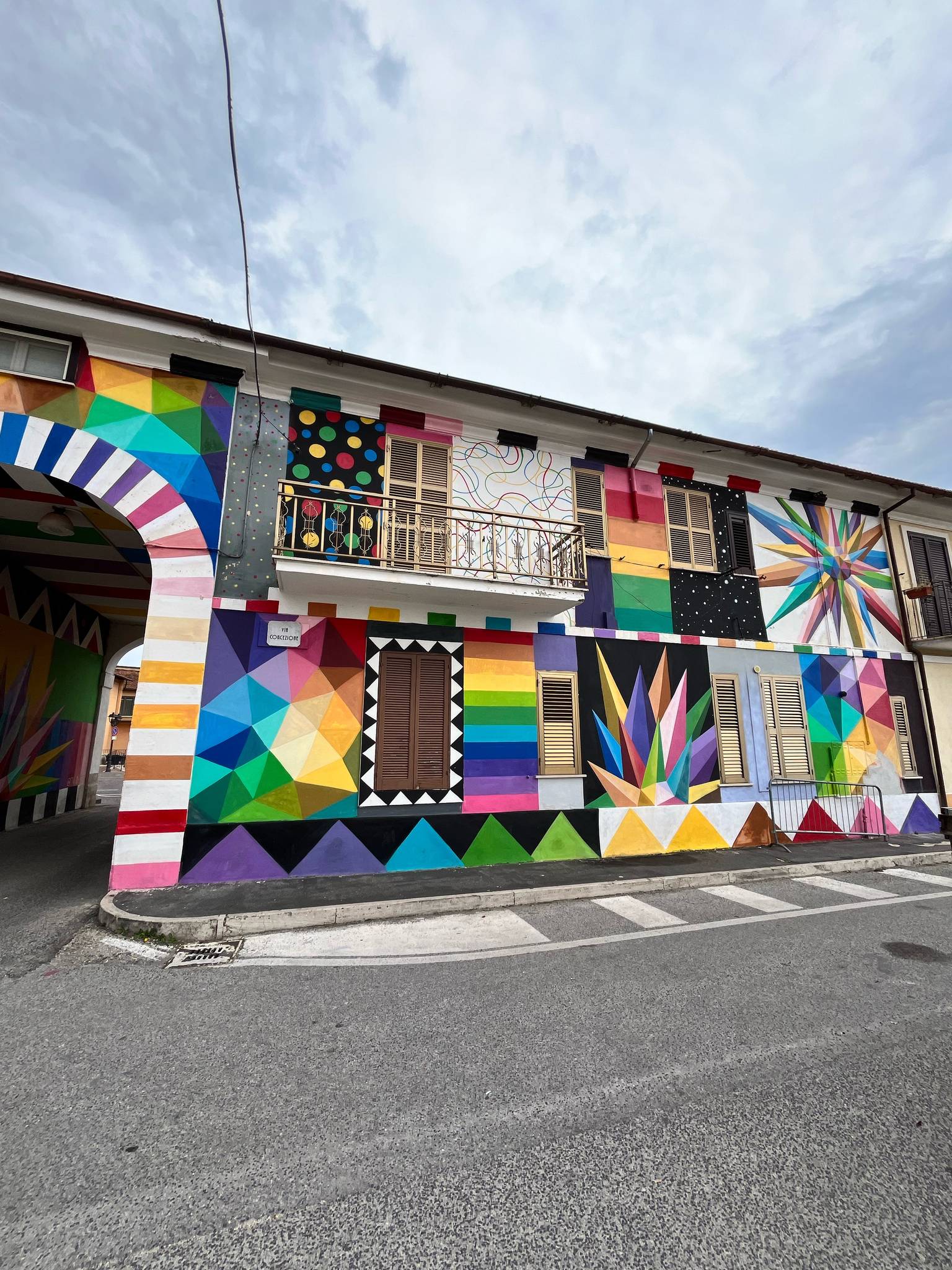 Okuda&mdash;Illuminary Palace 