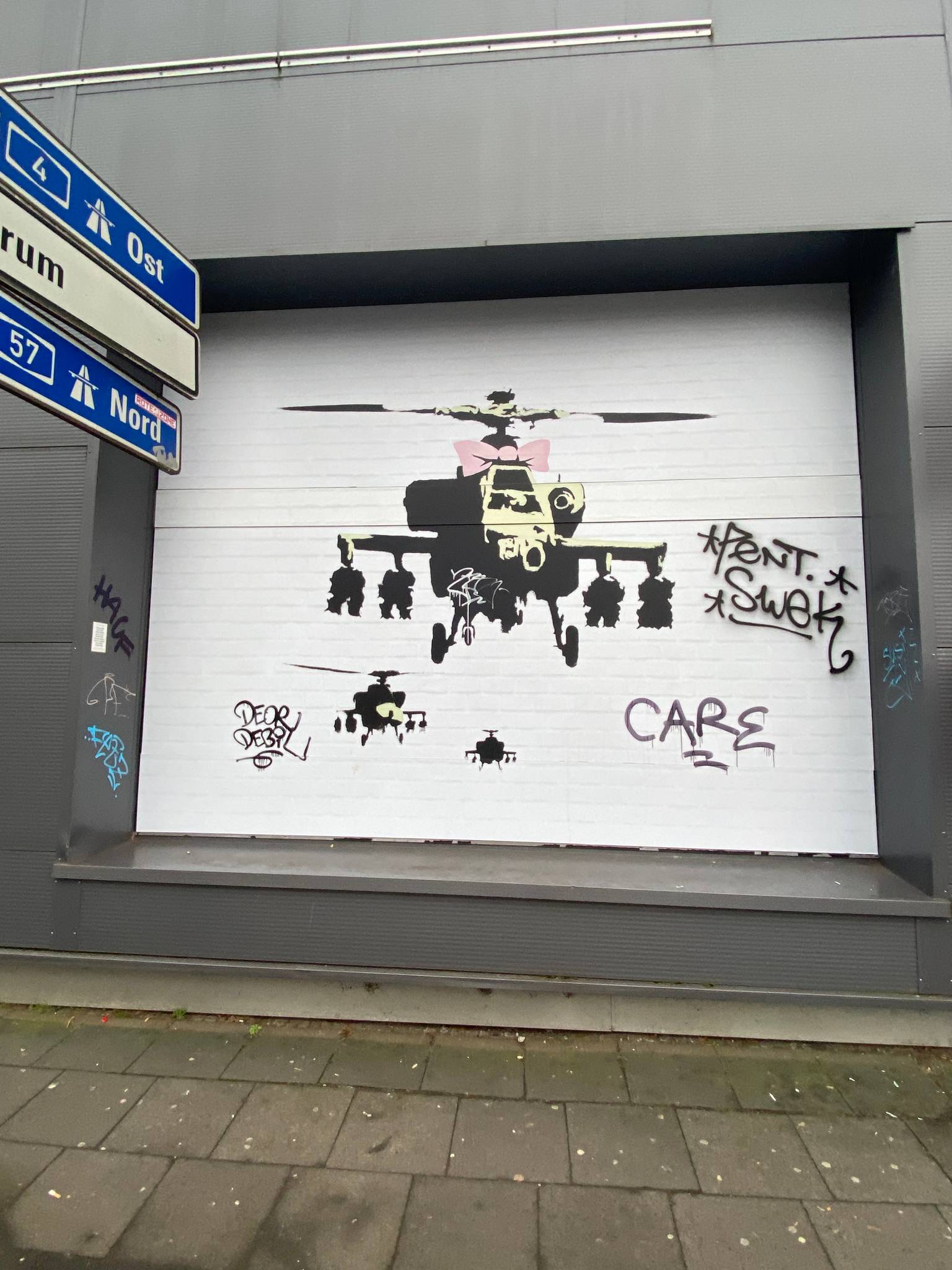 Deor Debil&mdash;Banksy