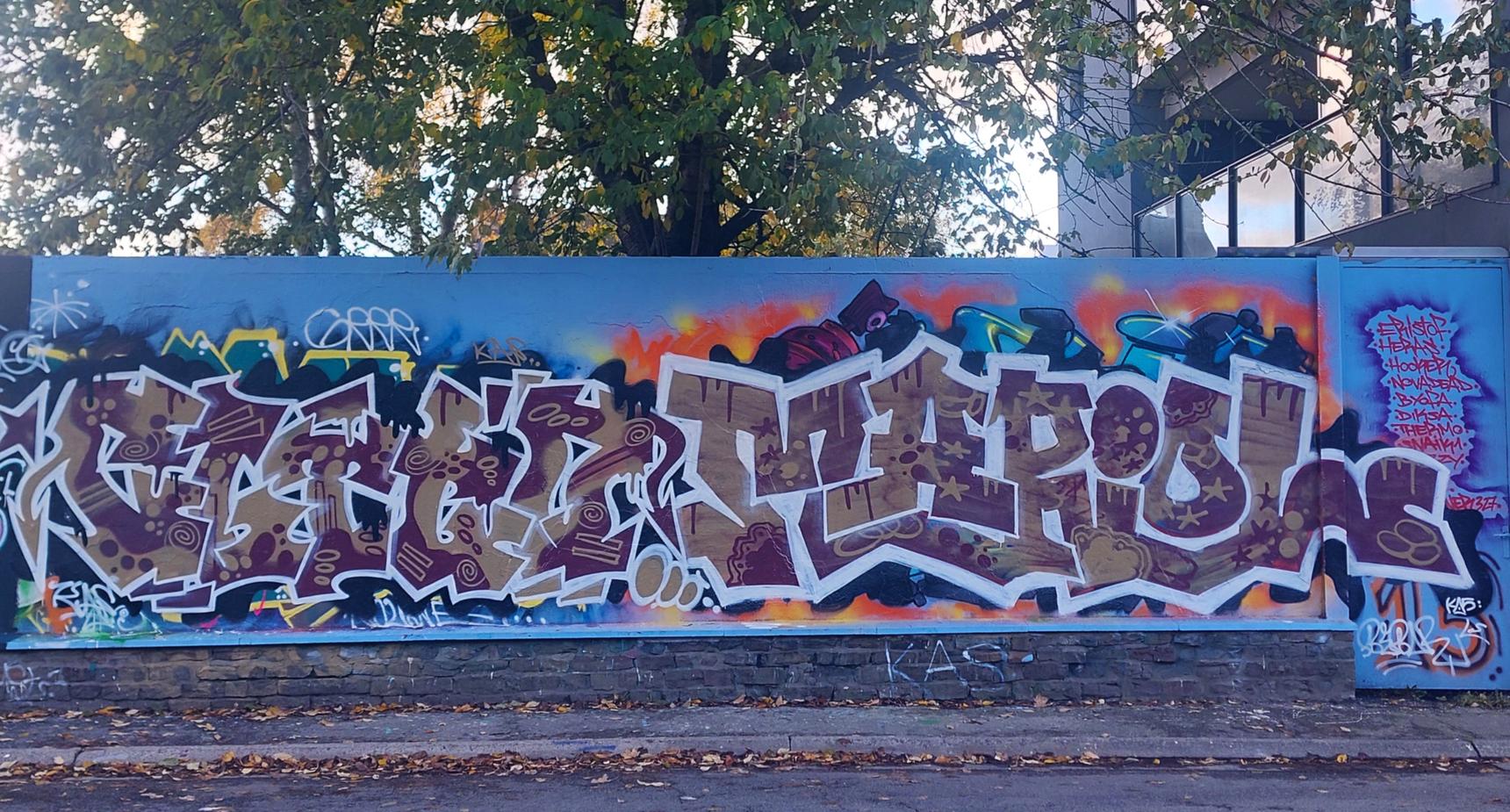 —Legal Wall Vivegnis