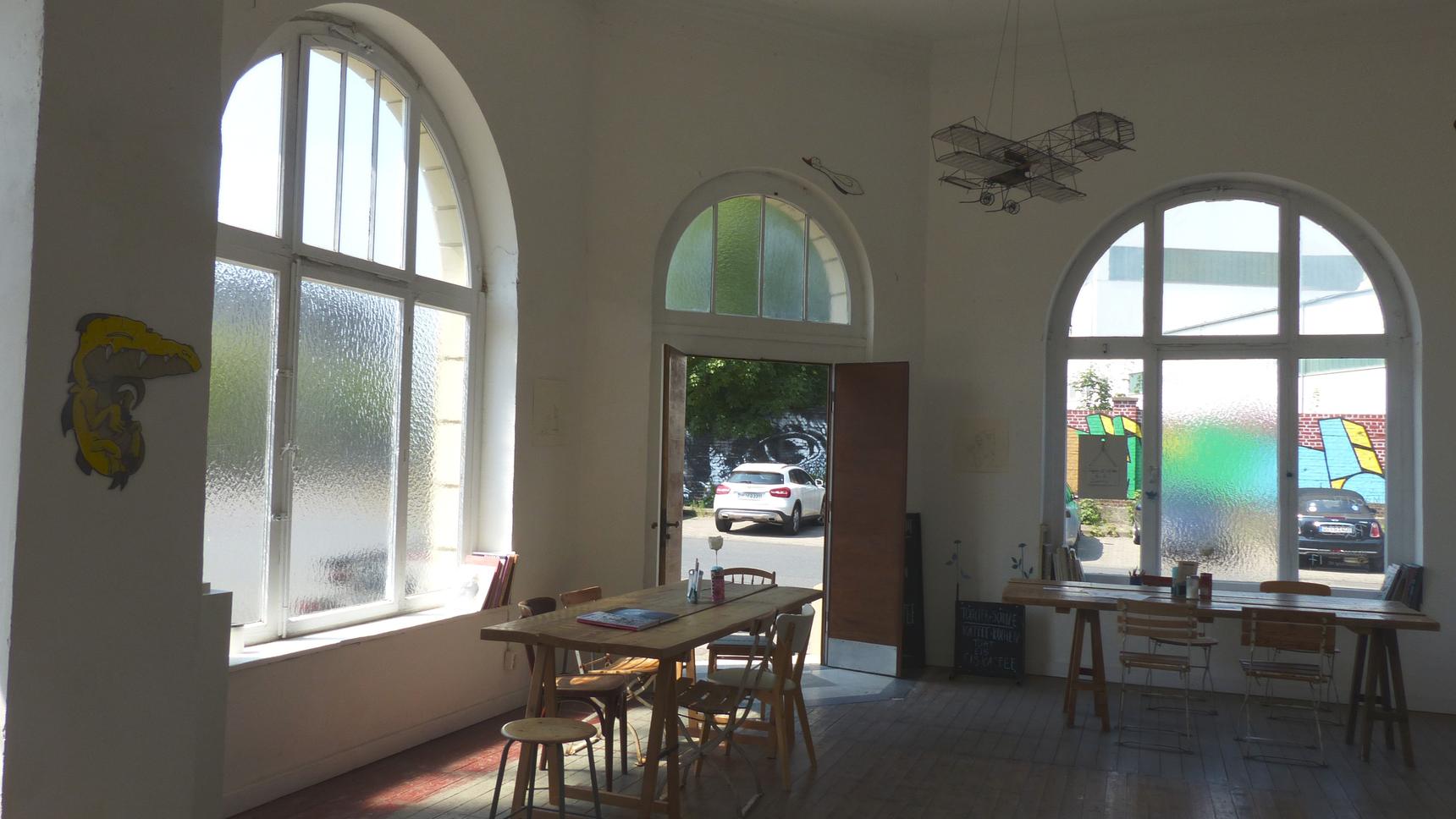 —Töchter & Söhne – Galerie & Café