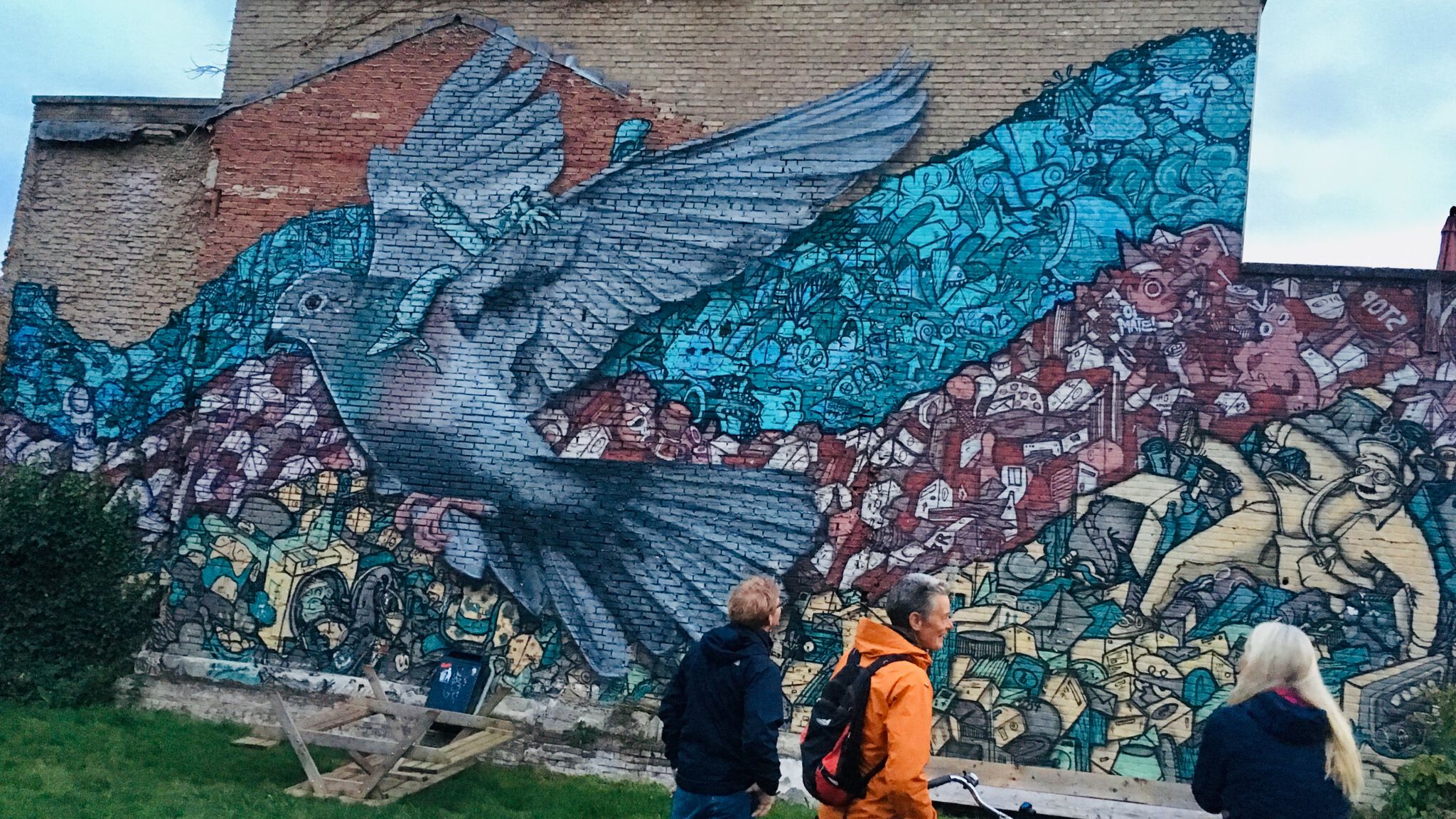 BCone&mdash;Big dove on a wall