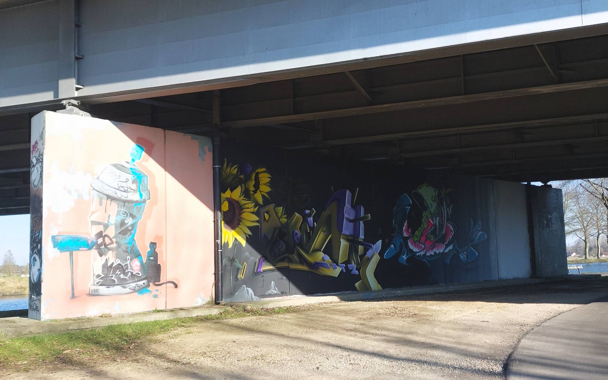 &mdash;Legal graffiti wall brug Zuid-Willemsvaart