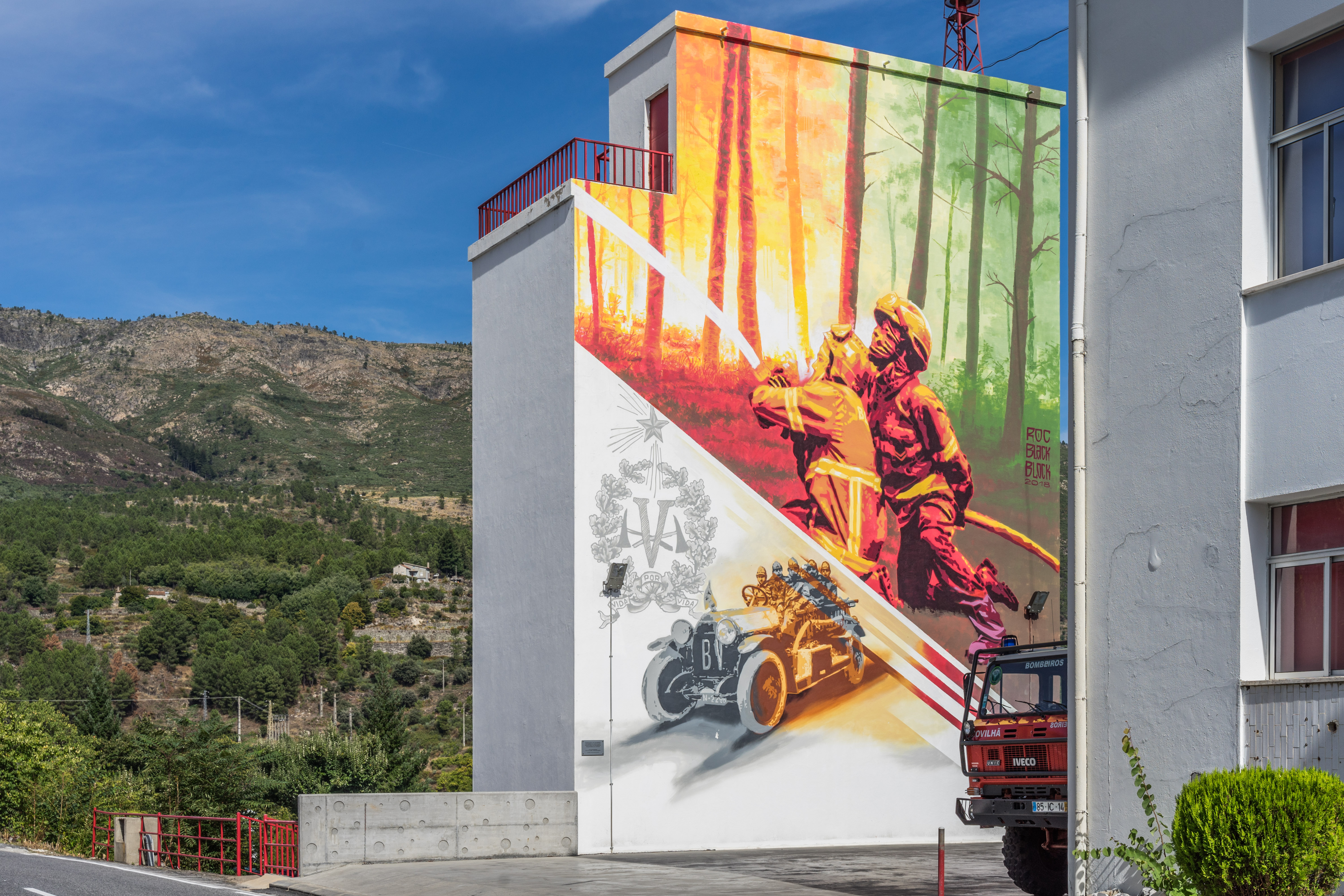 Artist Roc Blackblock - Street Art Cities