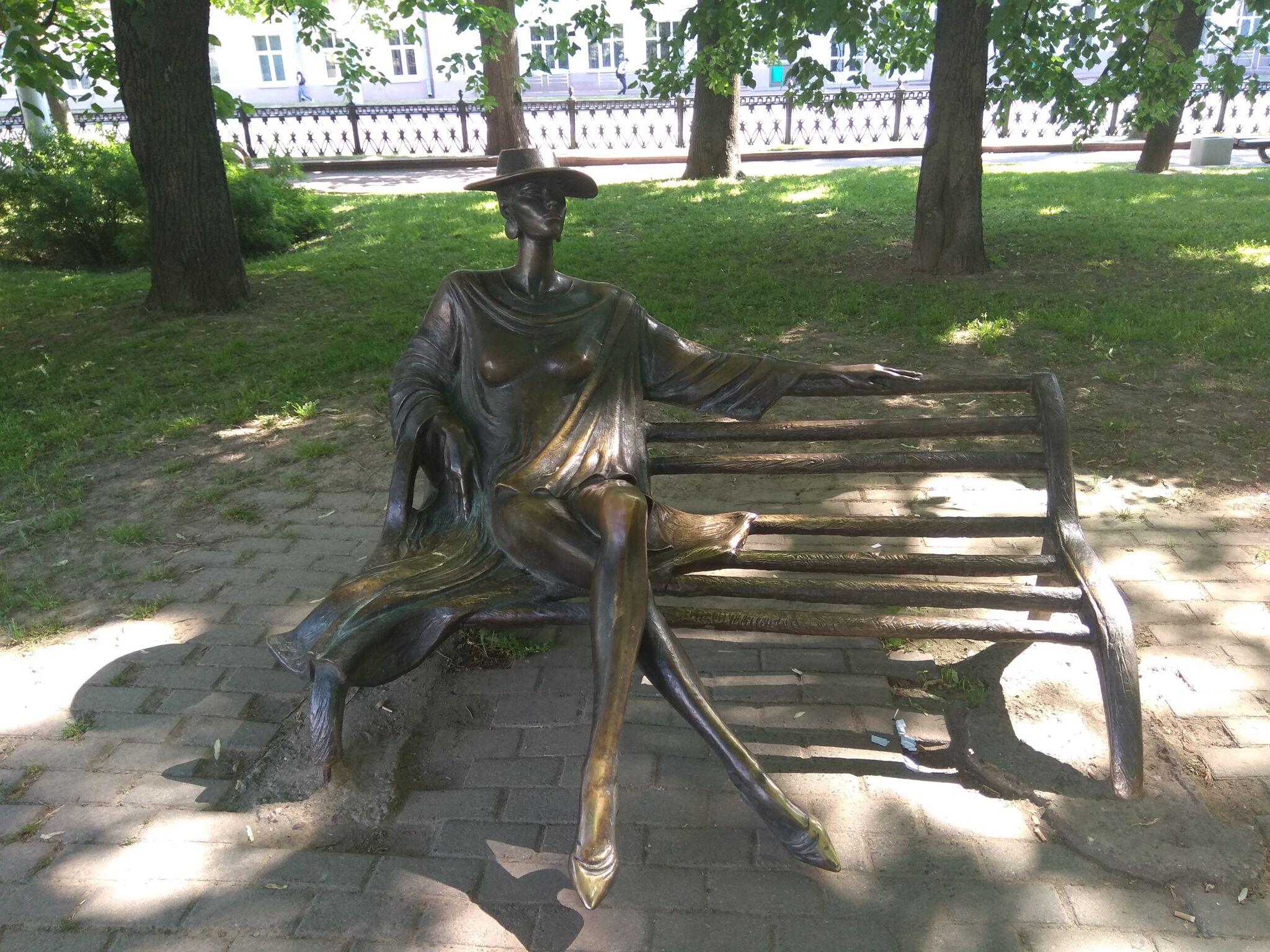 Unknown - Minsk&mdash;The girl on the bench