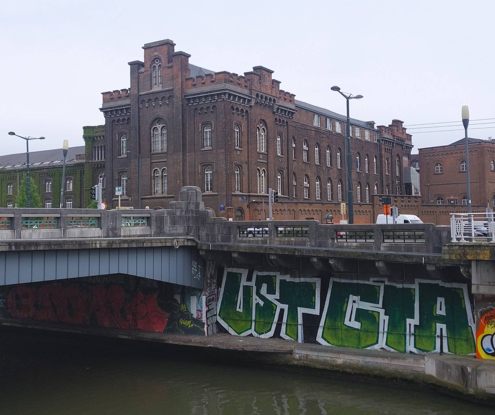 —Graffitispot Canal district