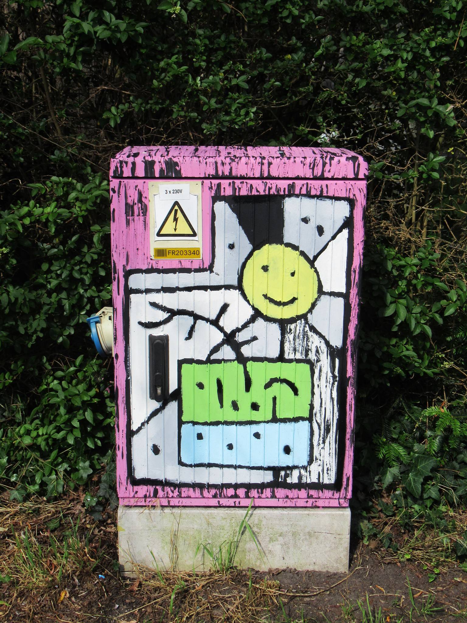 RIQ&mdash;4 utility boxes