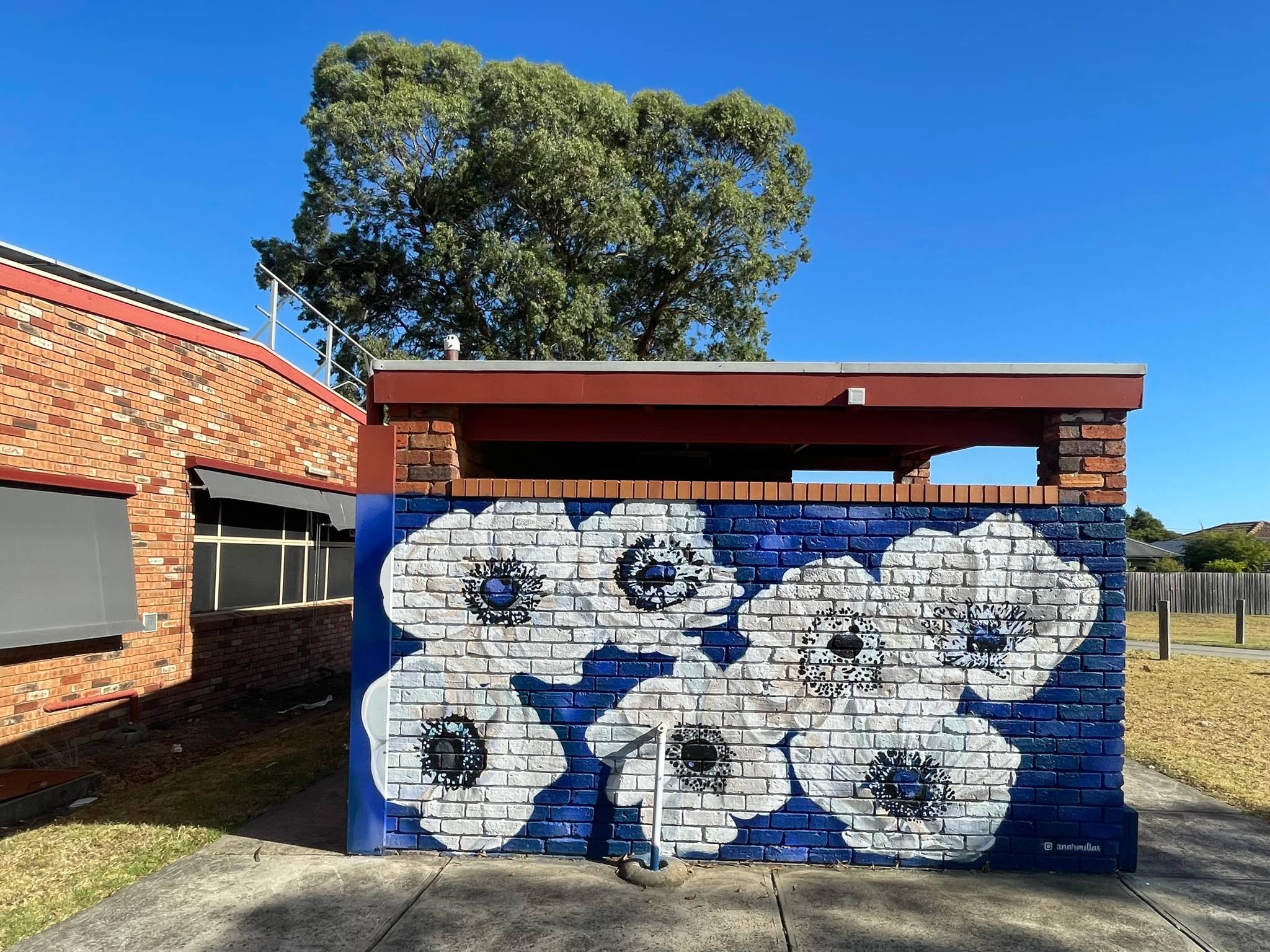 Ana Armillas&mdash;Greensborough War Memorial Mural