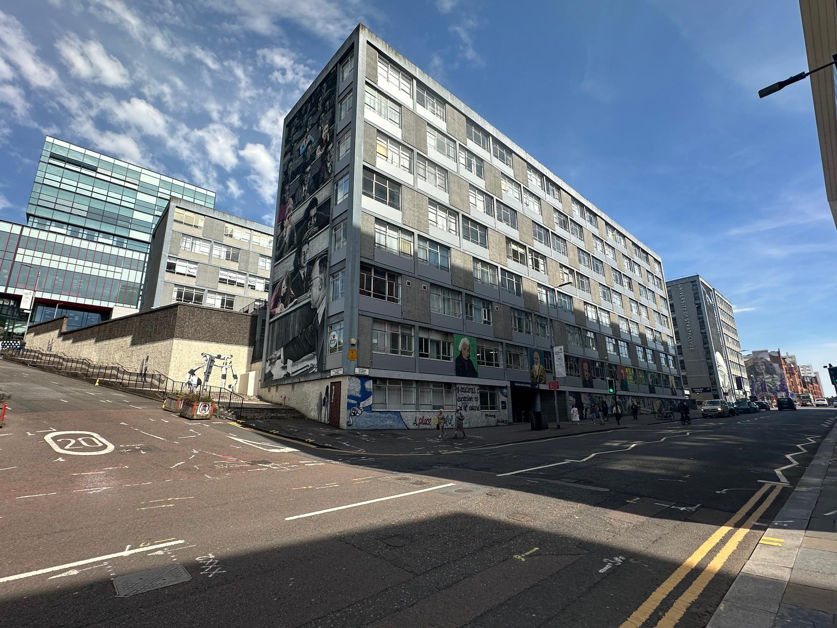 Rogueoner, Ejek—Strathclyde Wonderwall