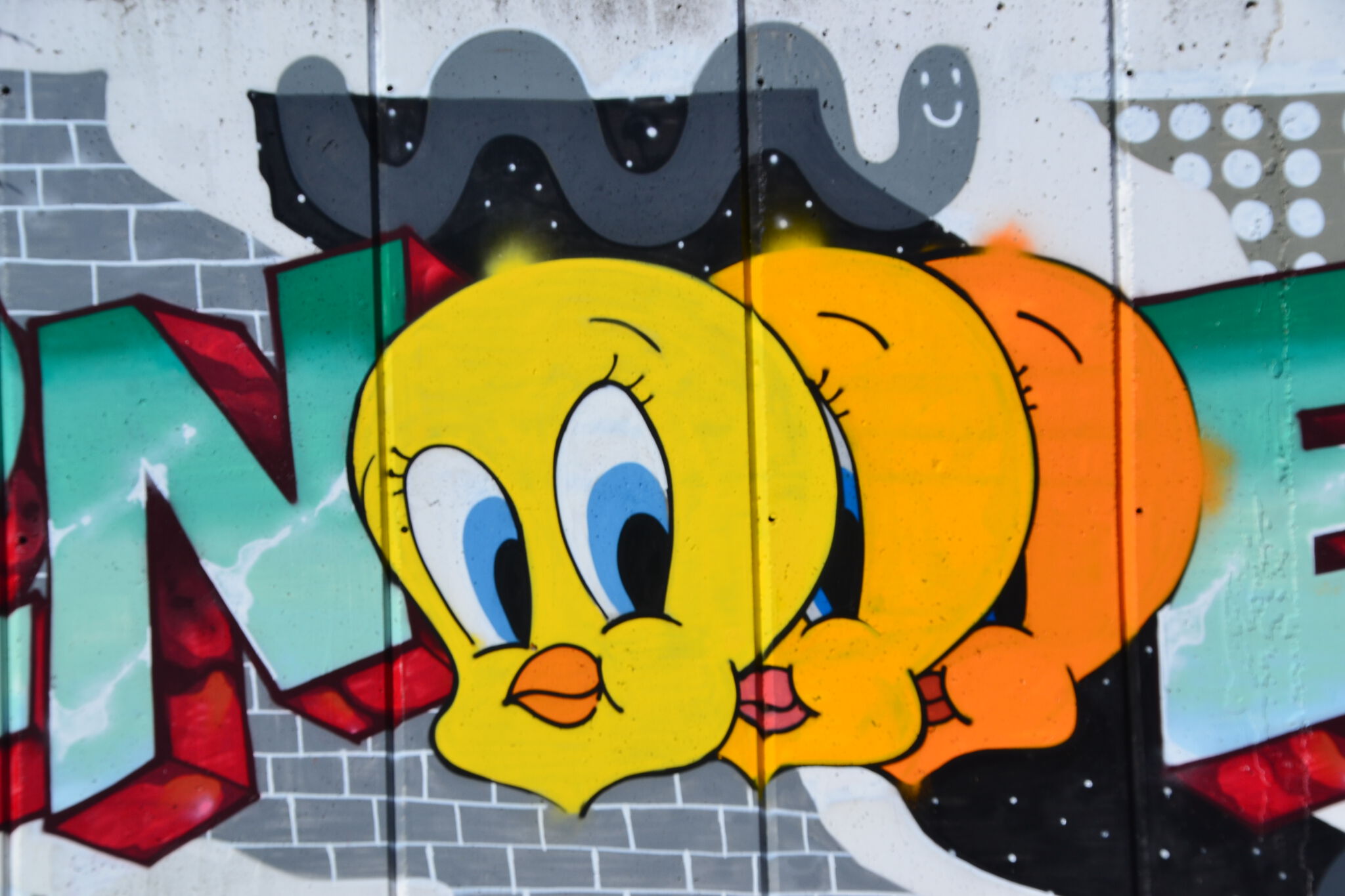 2NEZ&mdash;Piolin / Tweety