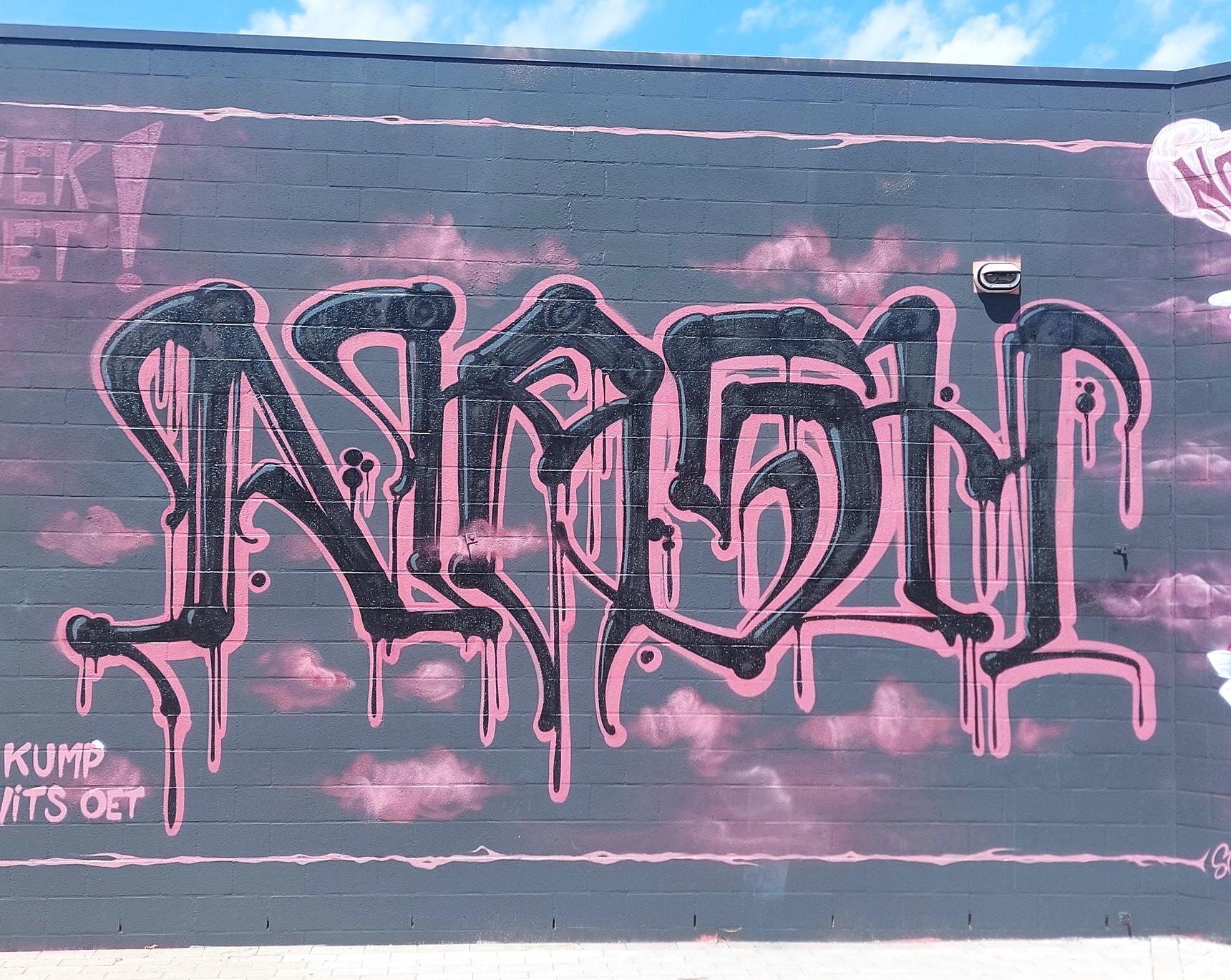 Sapo, Dase, Mone—undefined
