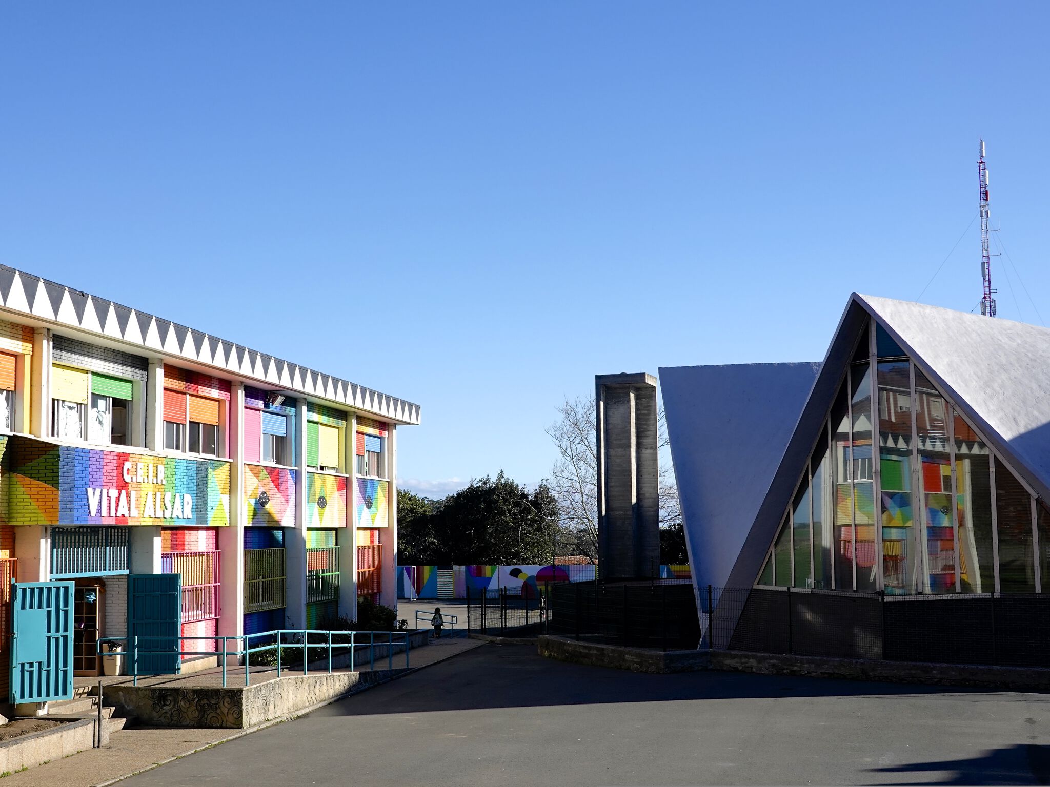 Okuda&mdash;Vital Alsar School