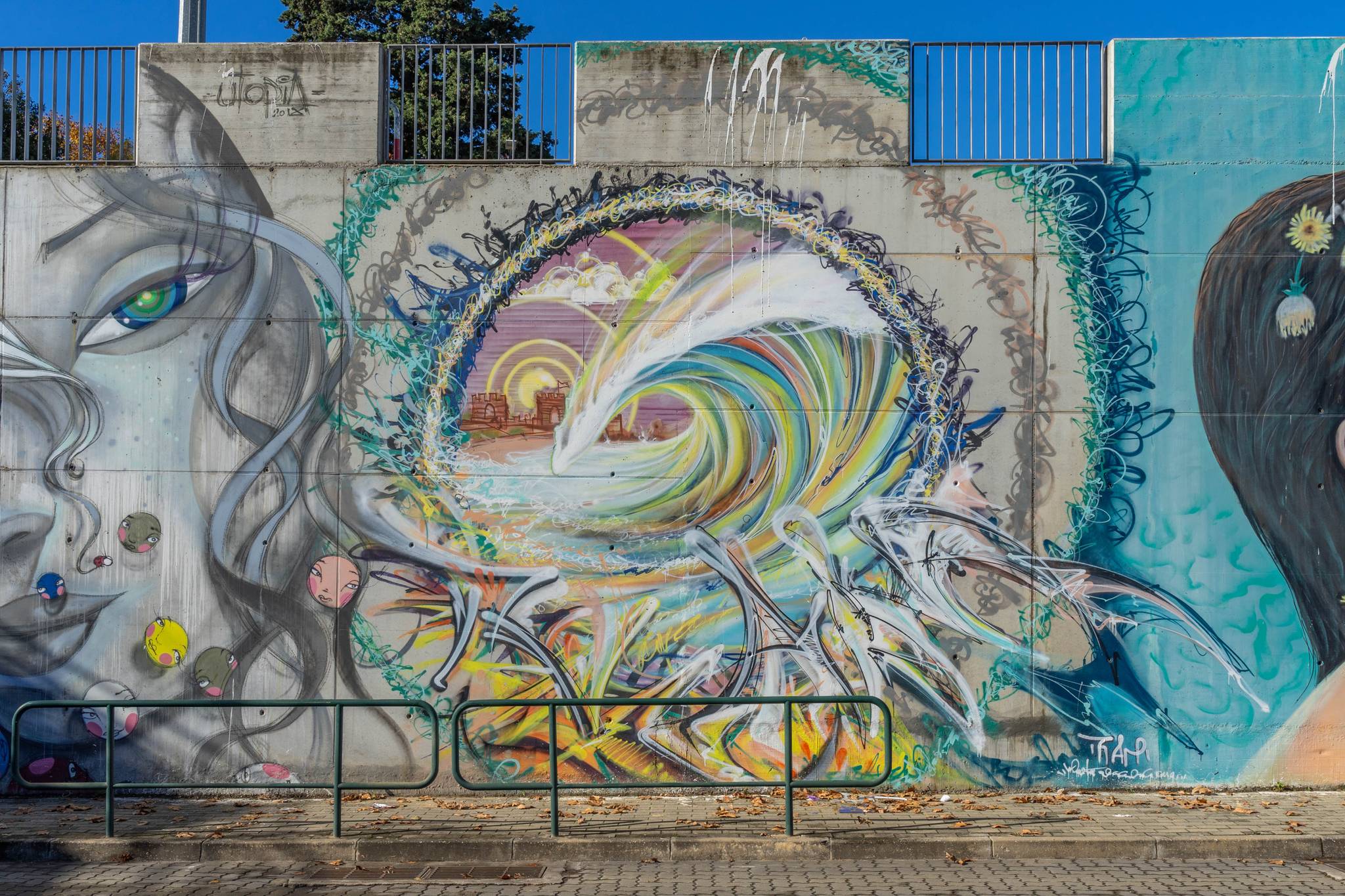 &mdash;Carcavelos - 30 Years of Graffiti