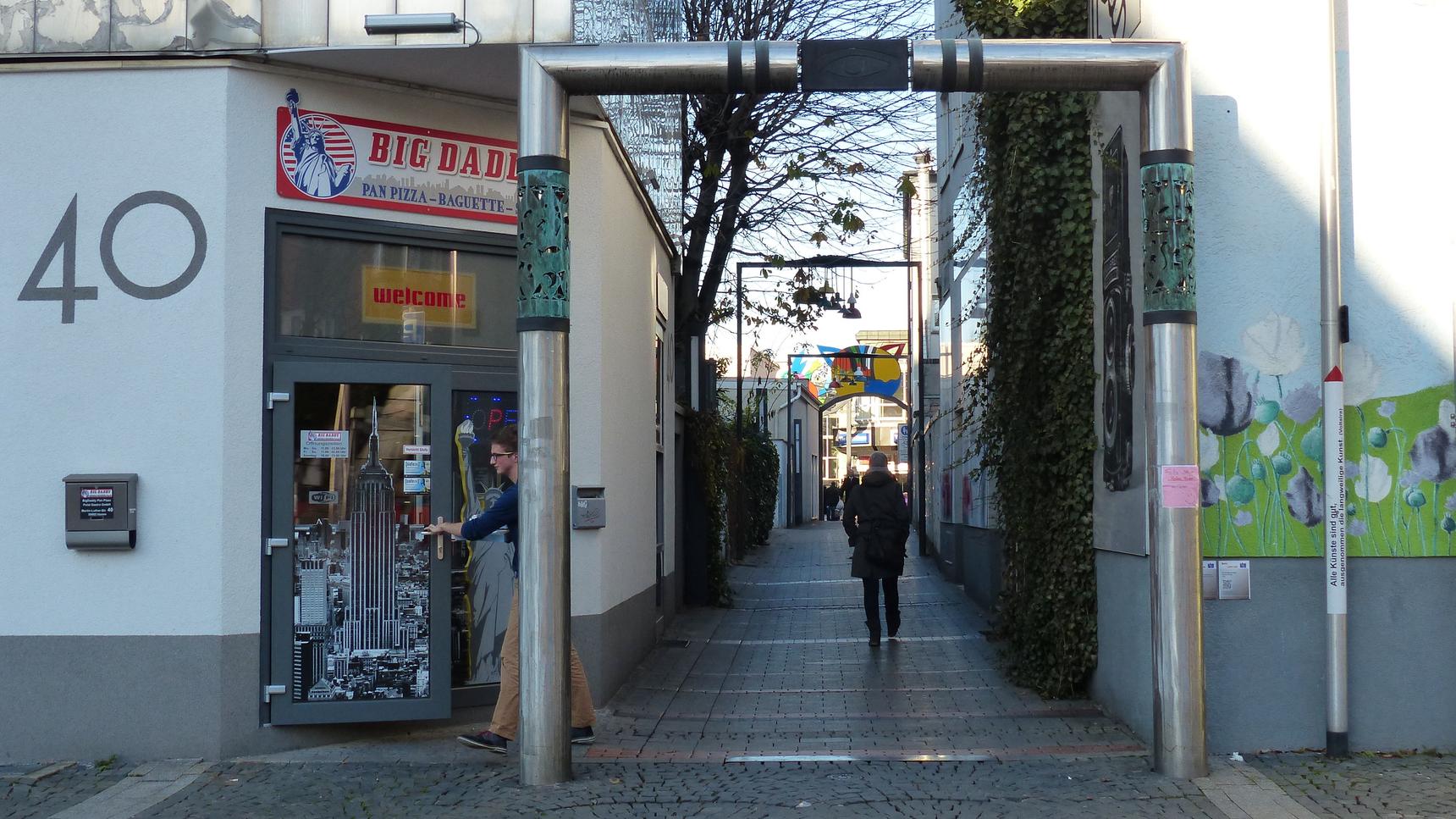 Manfred Billinger—Tor der Wachsamkeit